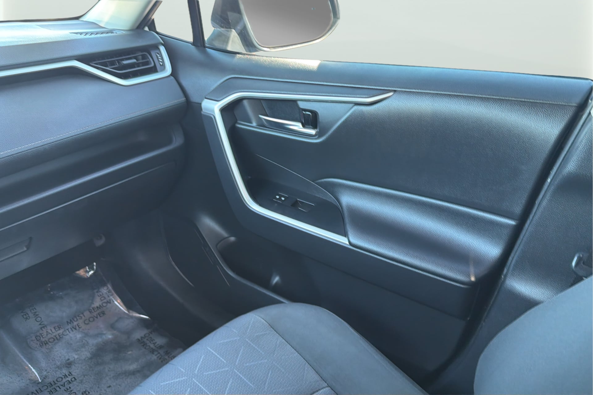 Photo 17 of this Toyota RAV4