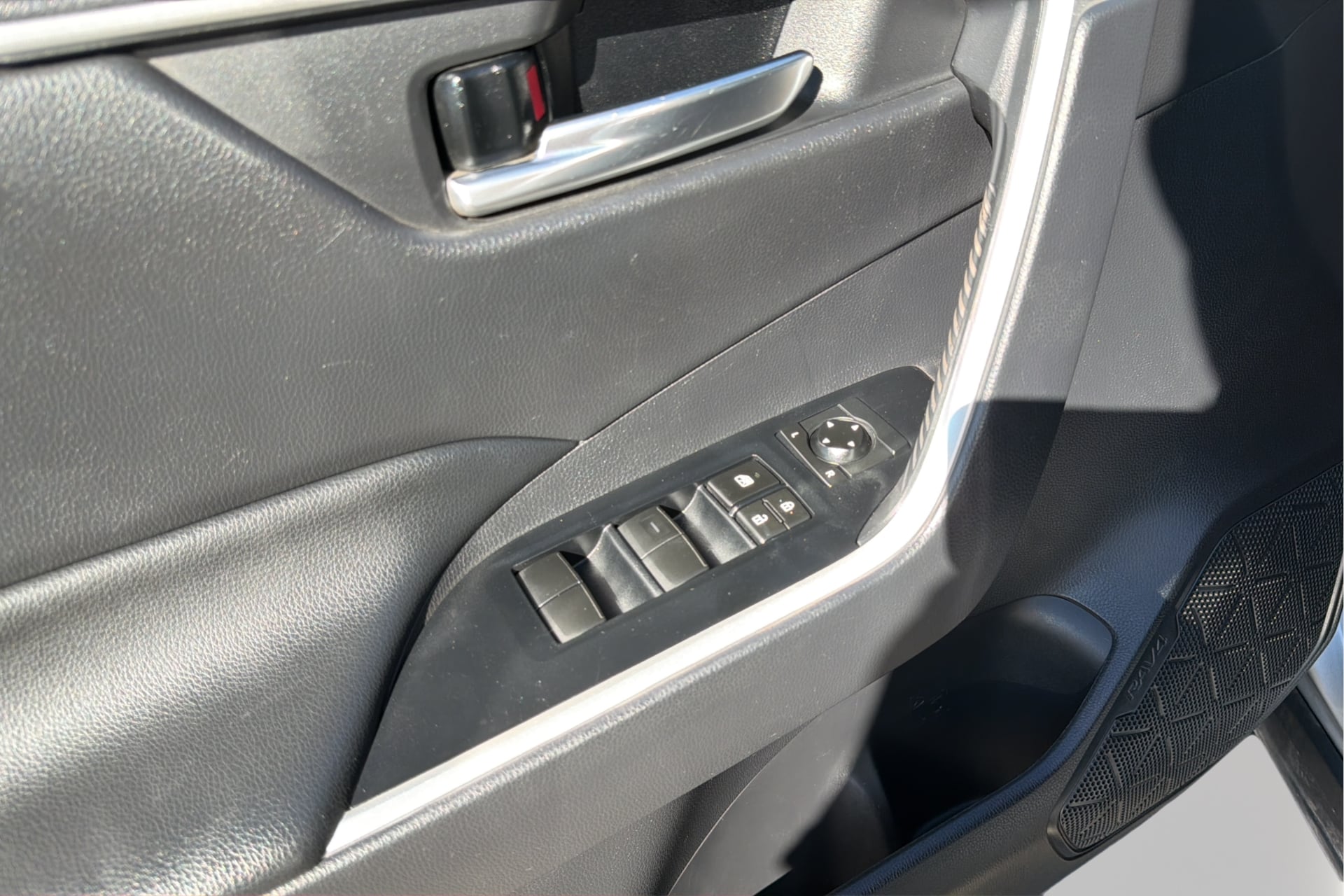 Photo 19 of this Toyota RAV4