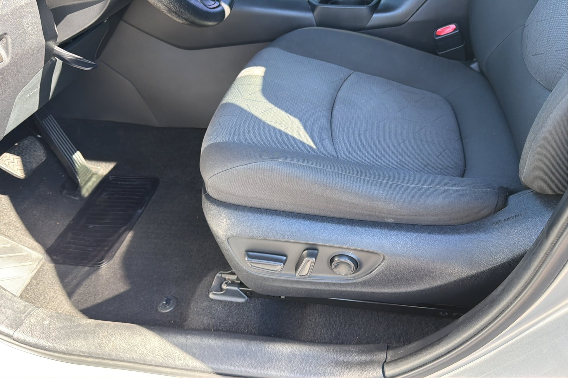 Photo 20 of this Toyota RAV4