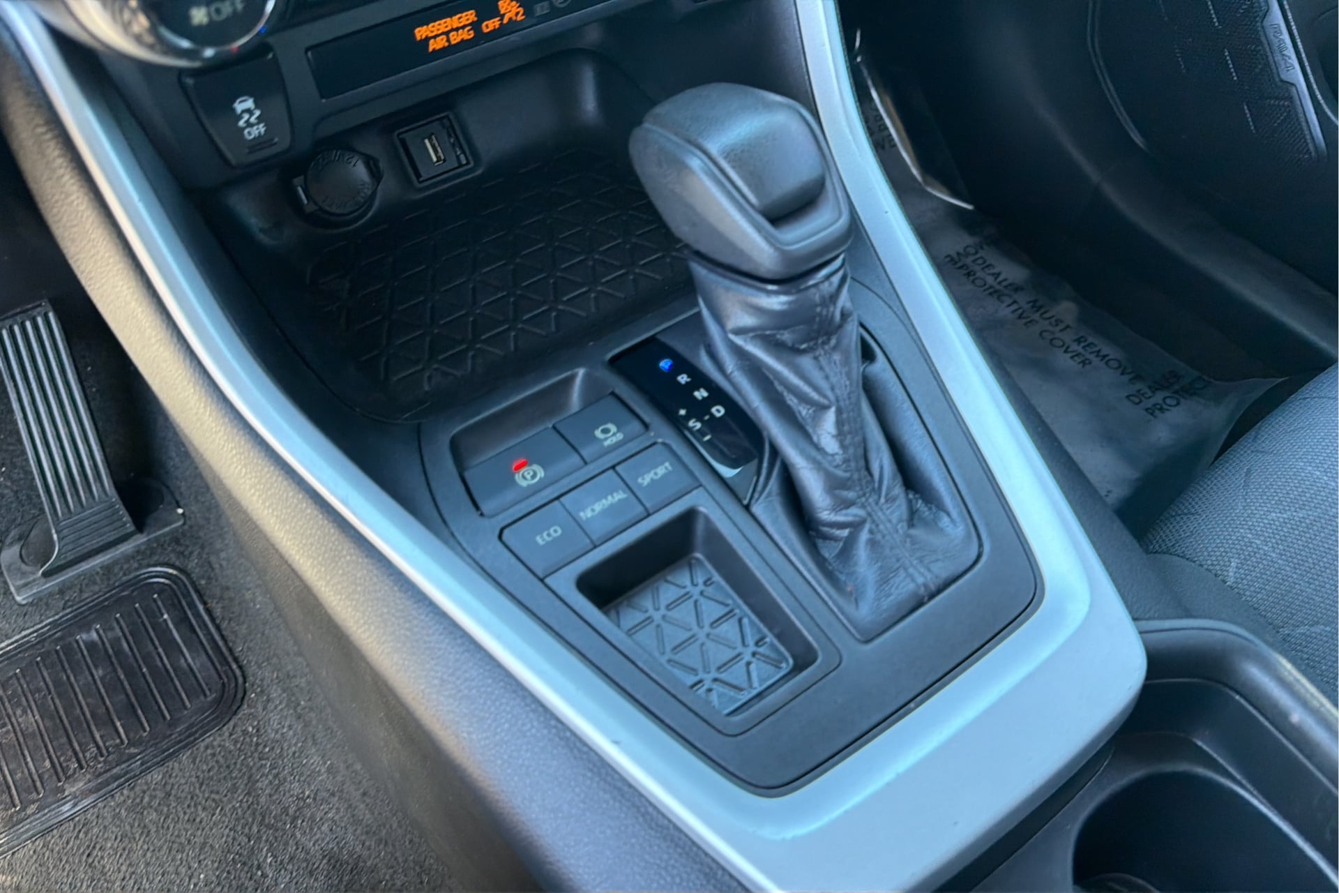Photo 23 of this Toyota RAV4
