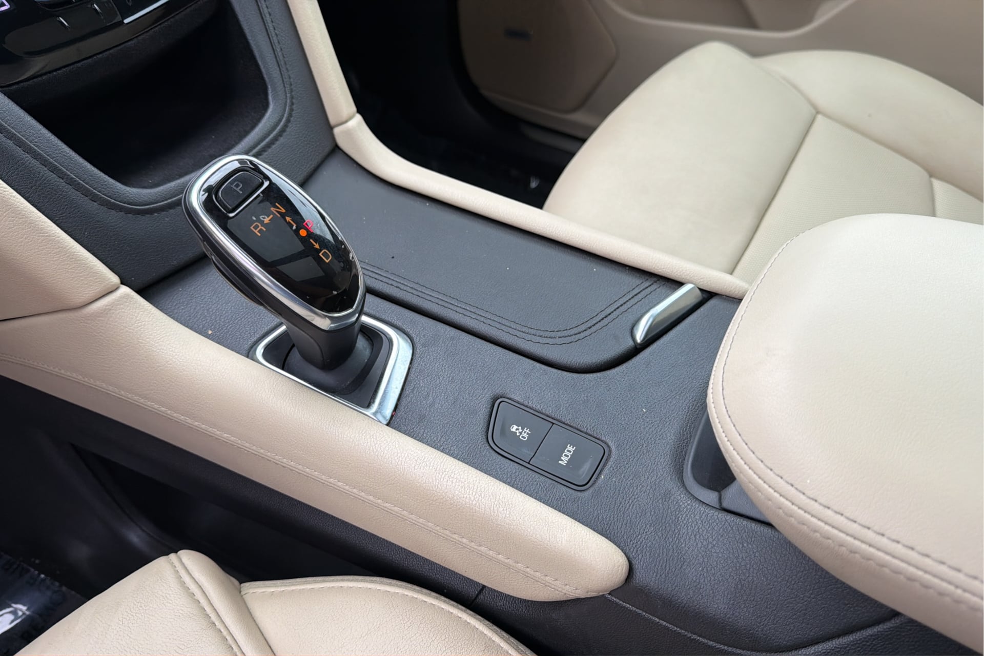 Cadillac XT5 photo 26