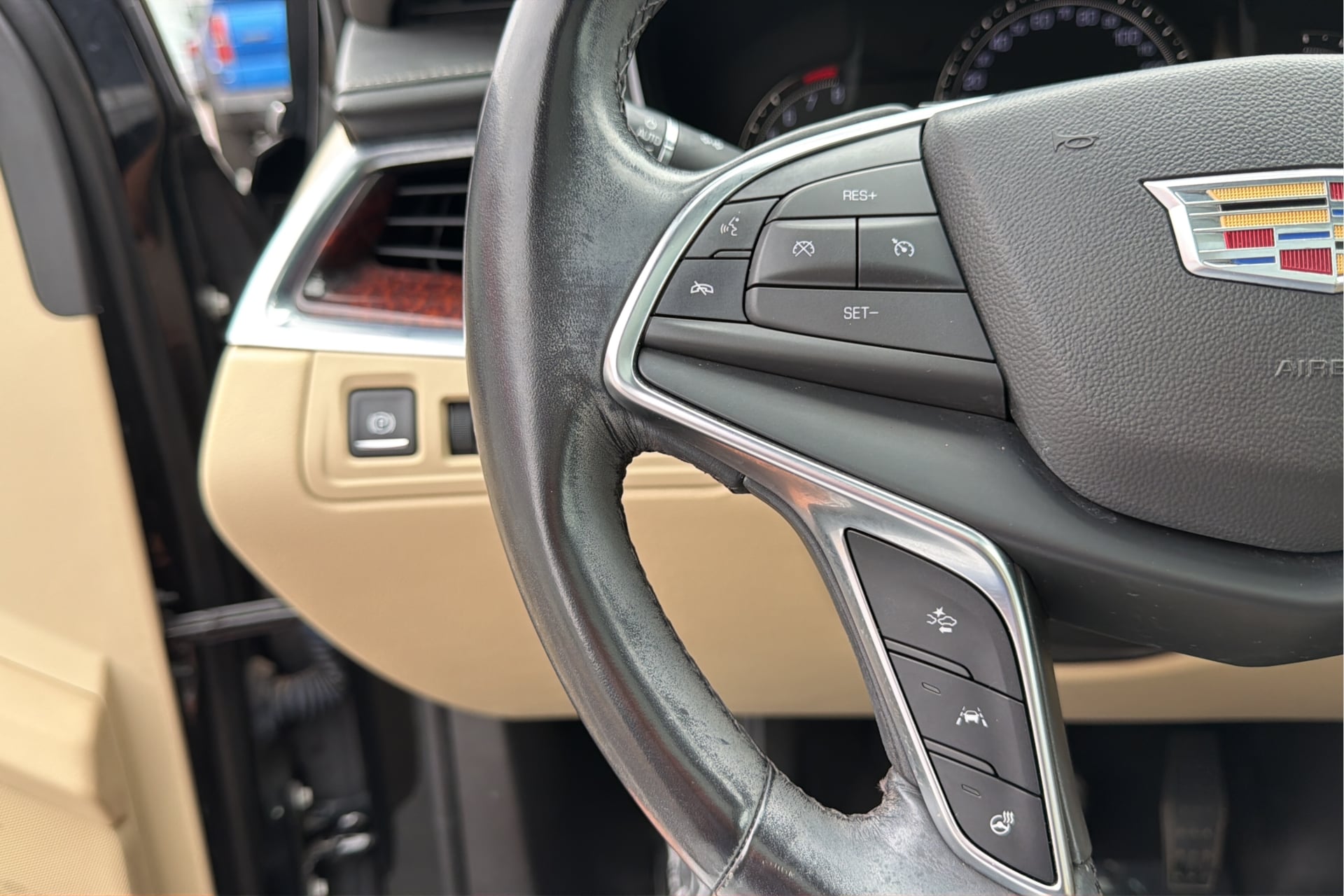 Cadillac XT5 photo 27