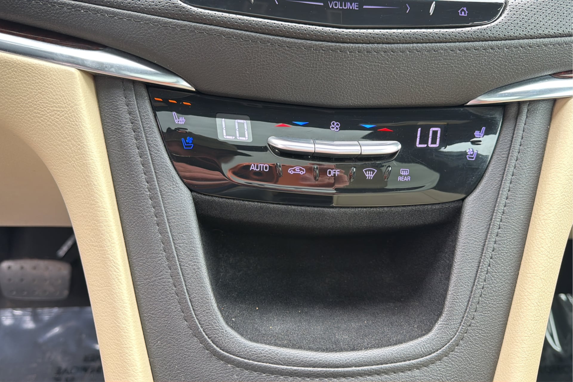 Cadillac XT5 photo 28