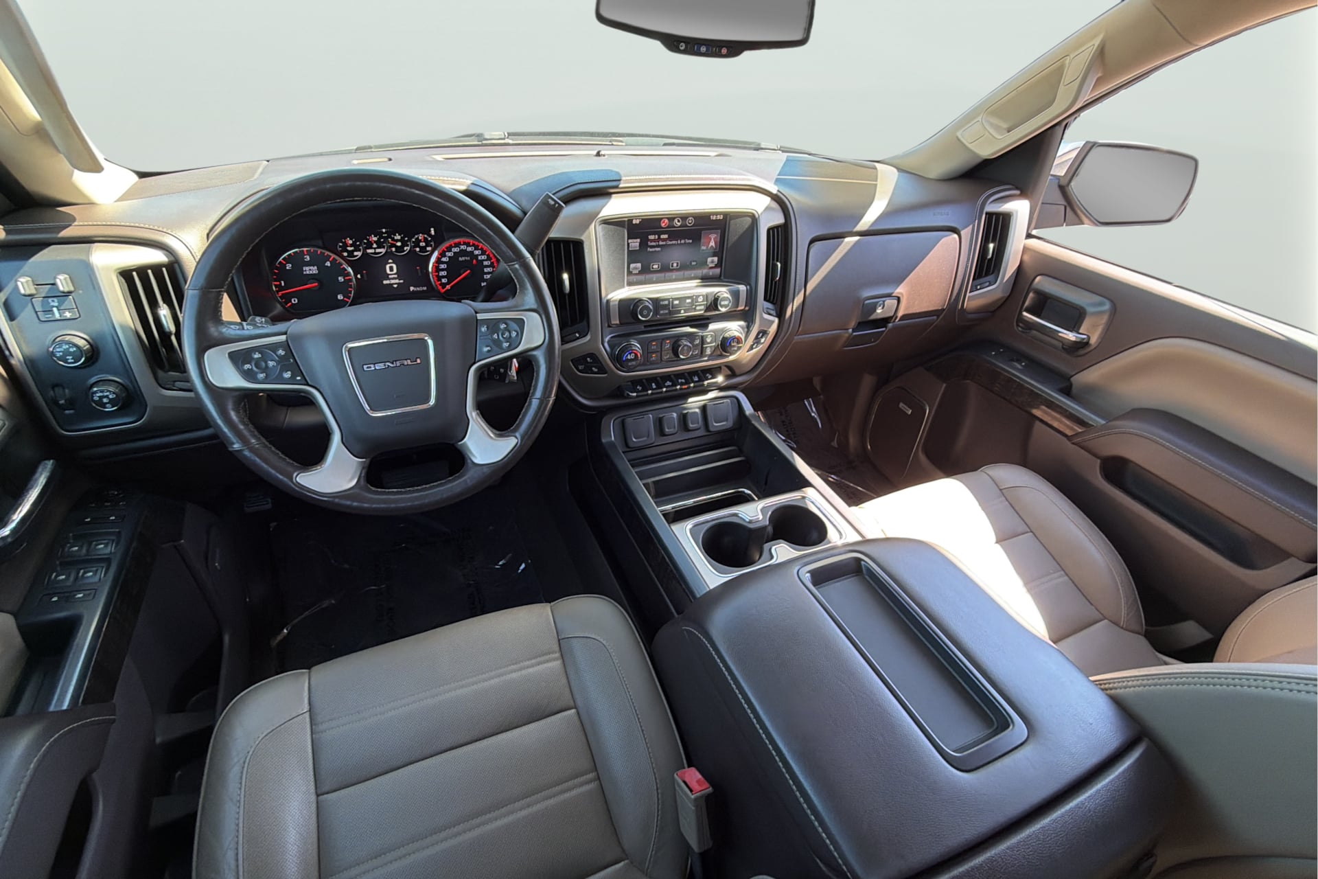 GMC Sierra photo 15