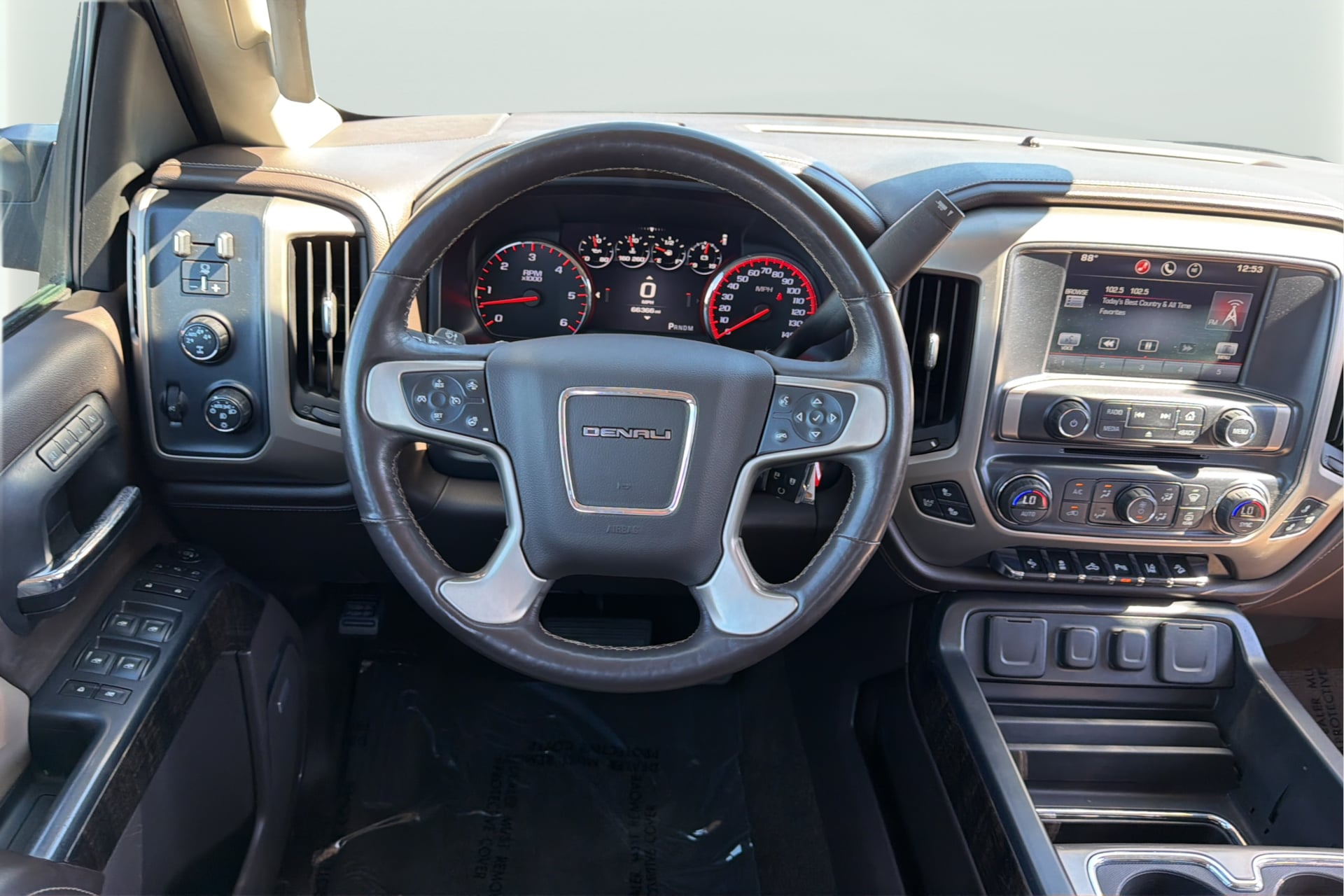GMC Sierra photo 17