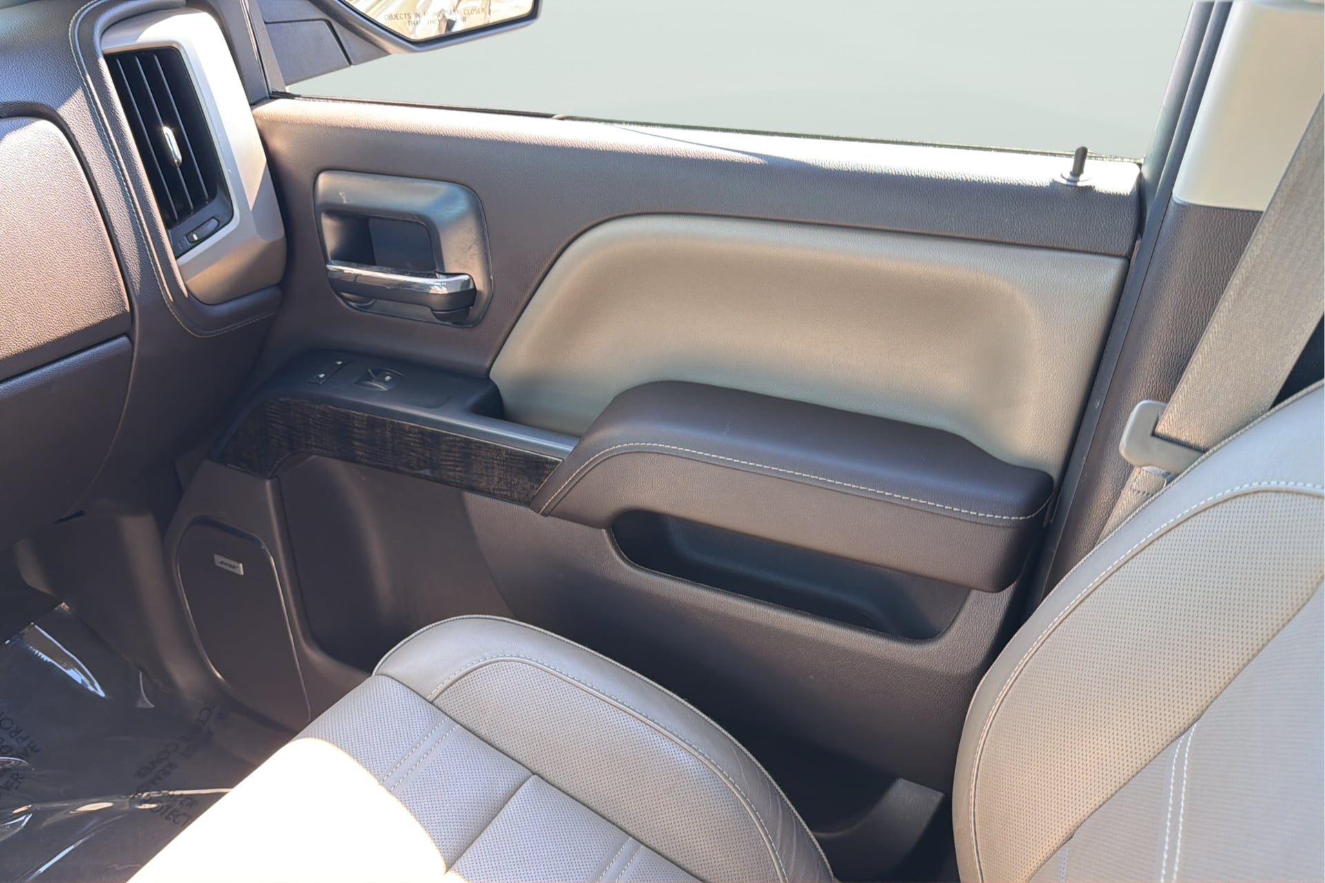 GMC Sierra photo 18