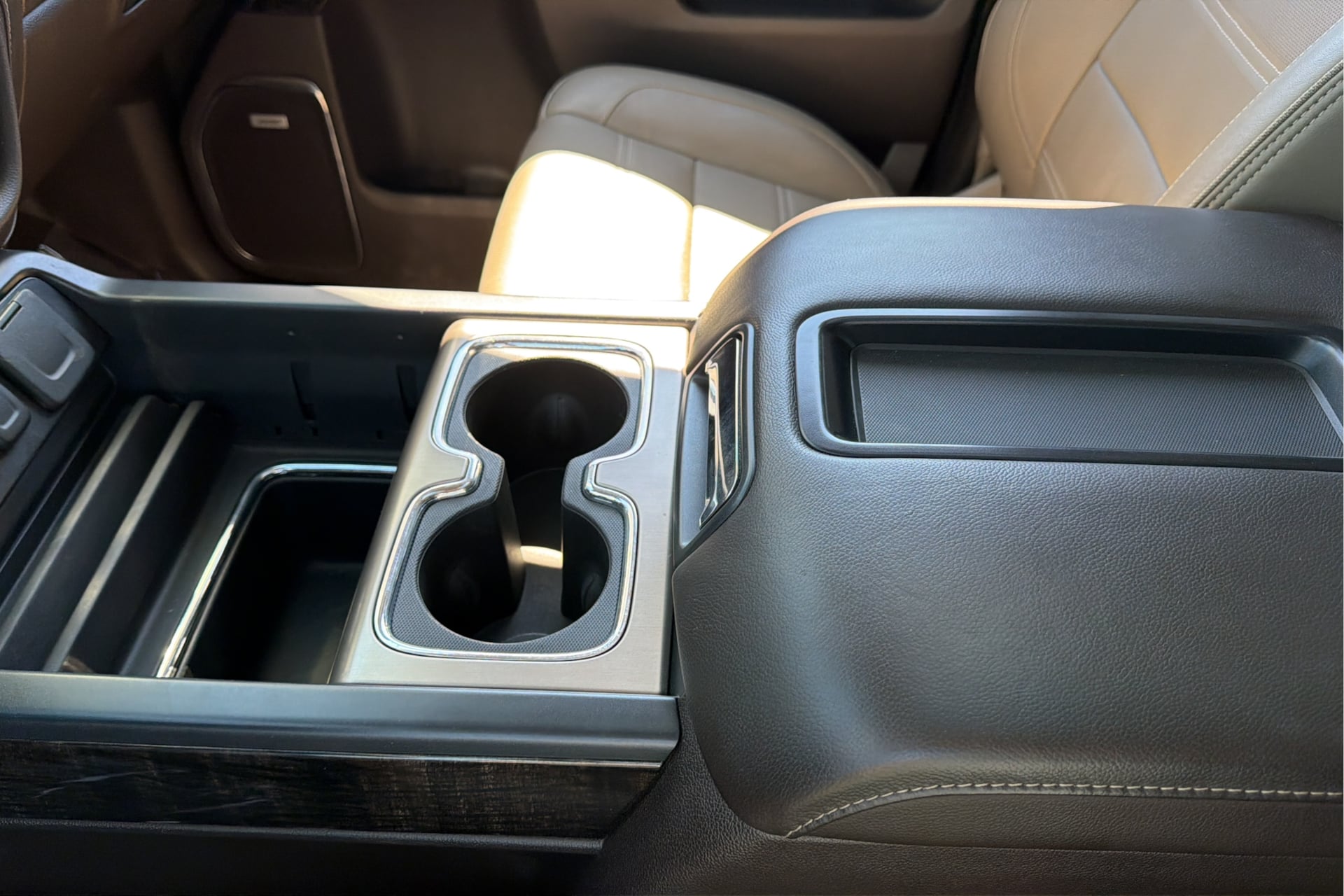 GMC Sierra photo 26