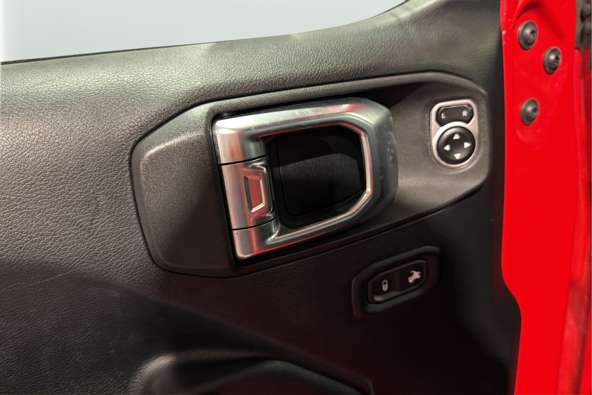 Jeep Wrangler photo 19