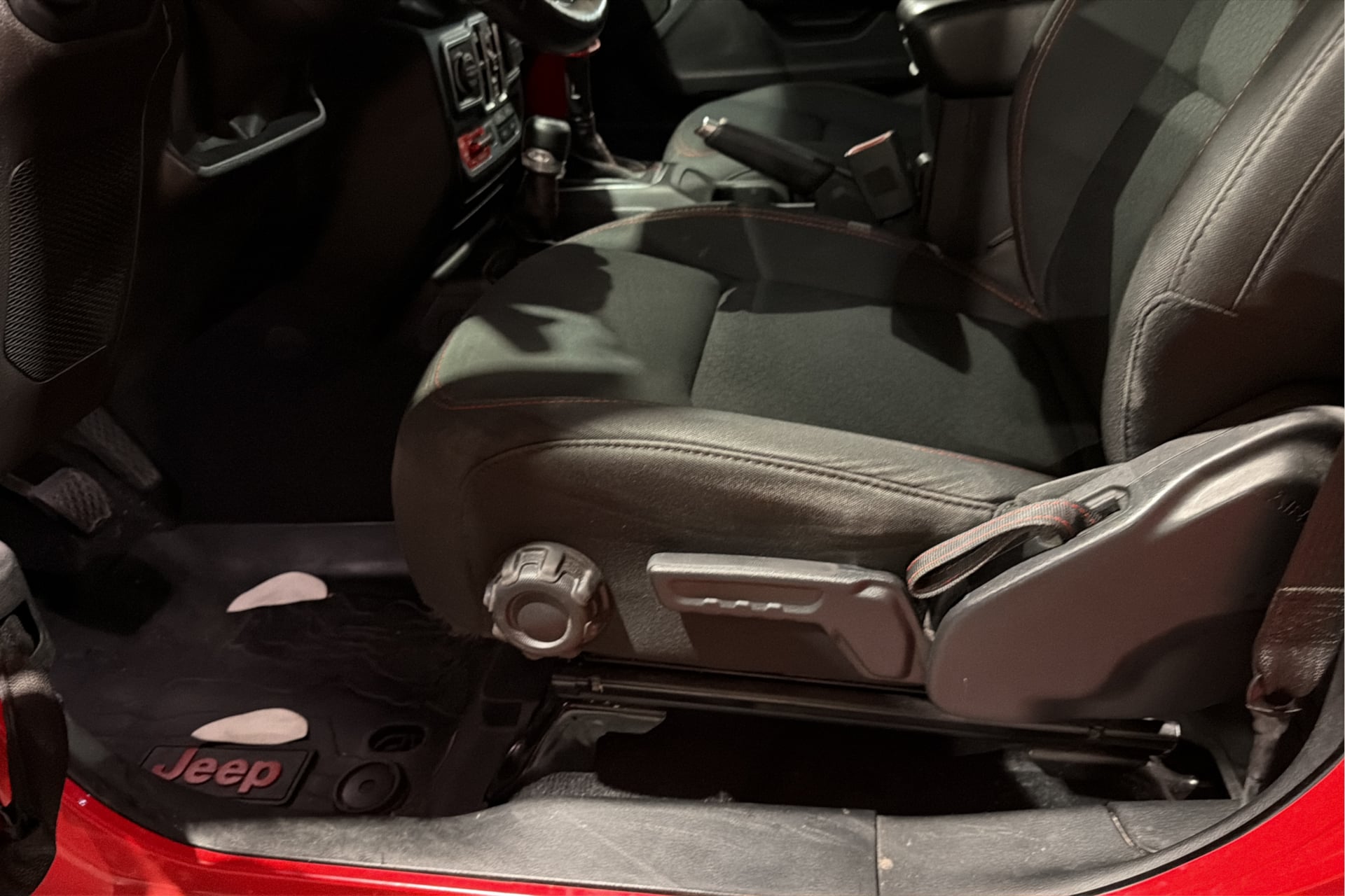 Jeep Wrangler photo 20