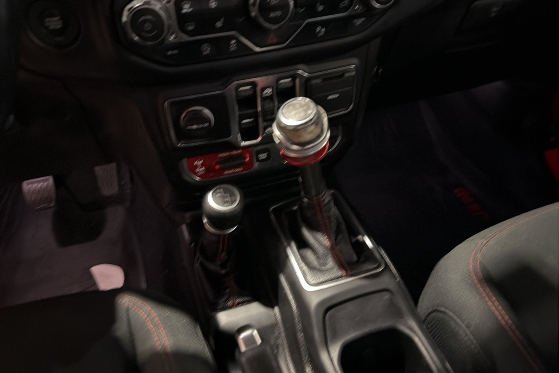 Jeep Wrangler photo 23