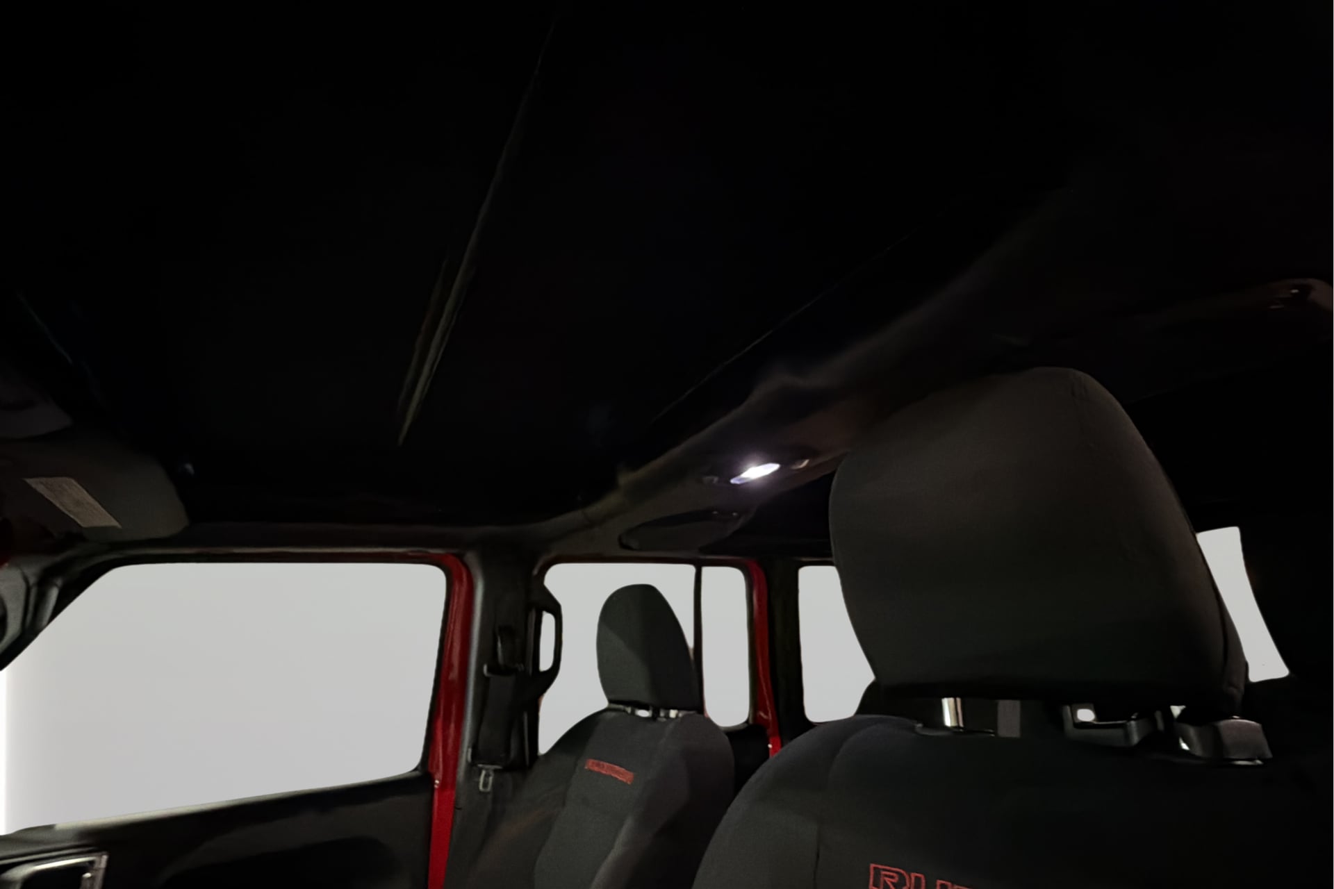 Jeep Wrangler photo 32