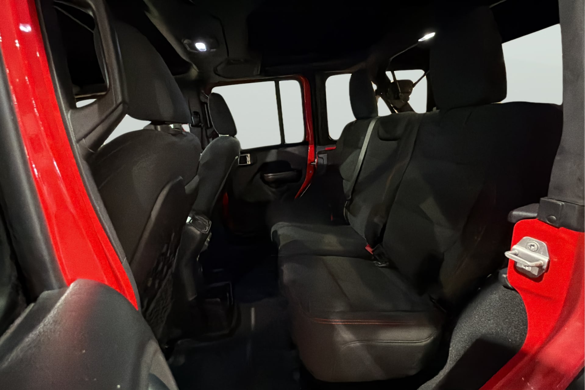 Jeep Wrangler photo 33