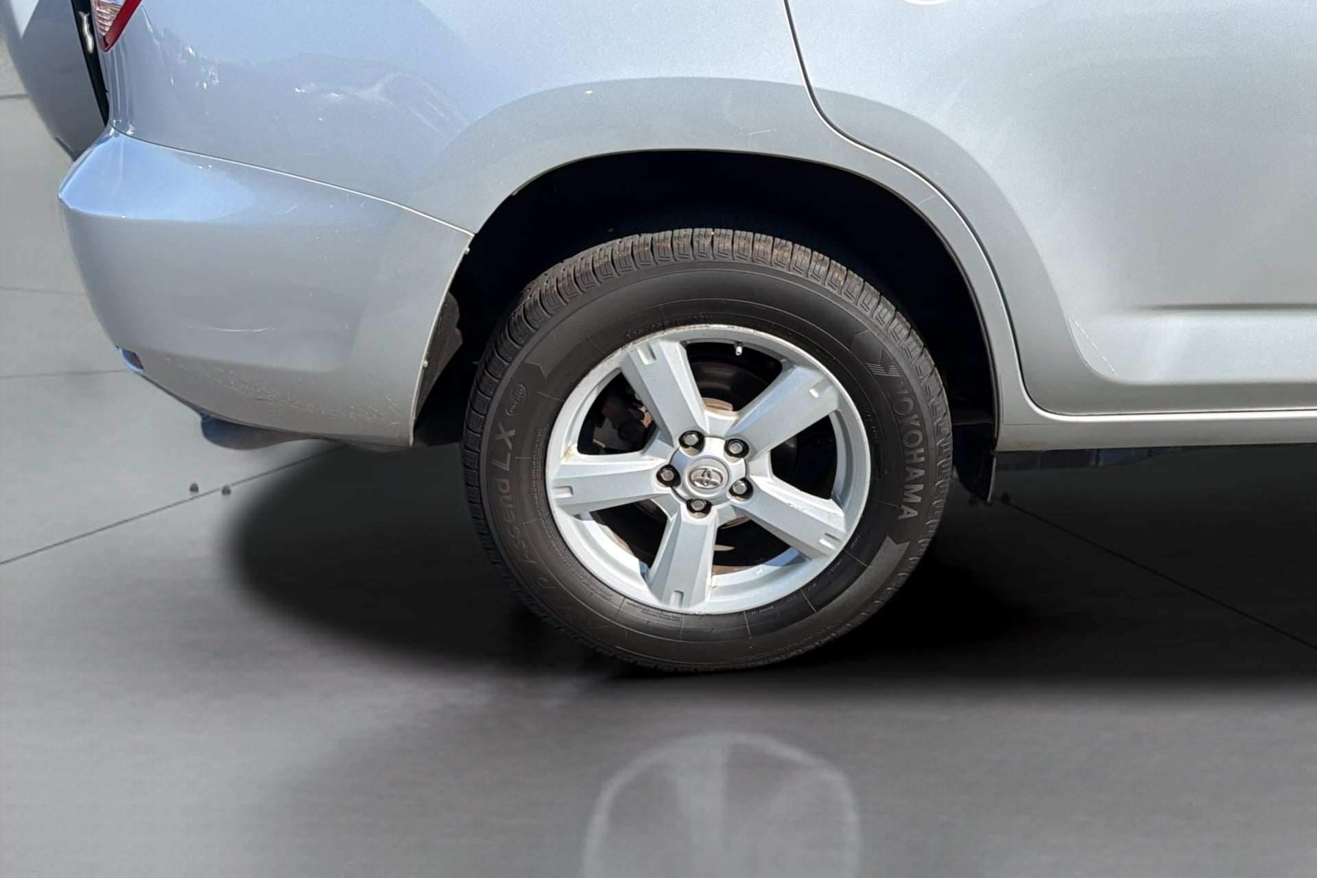 Photo 37 of this Toyota RAV4