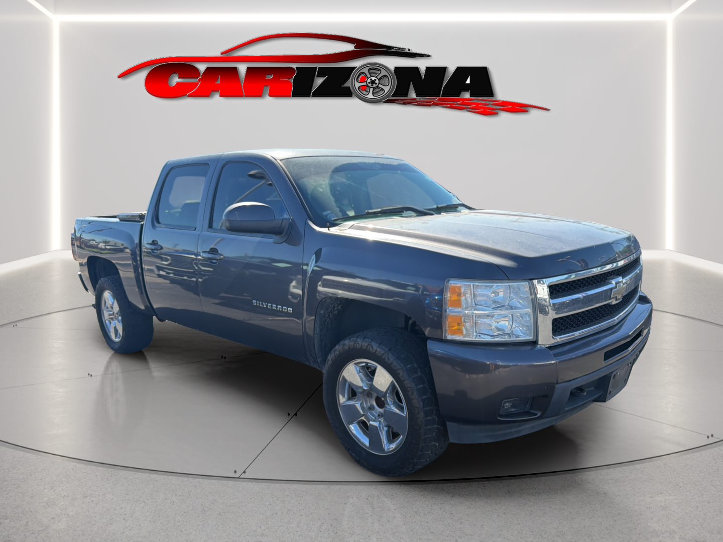 Chevrolet Silverado photo 2