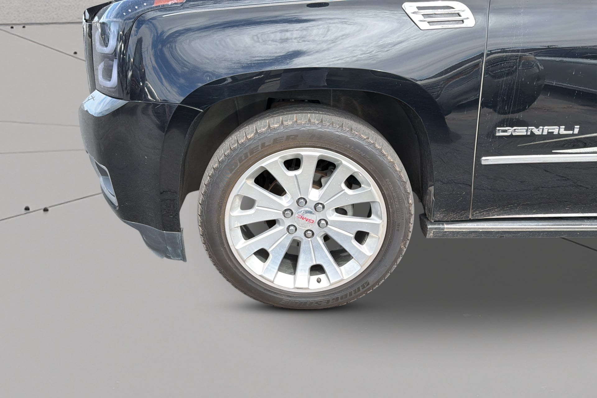 GMC Yukon photo 16