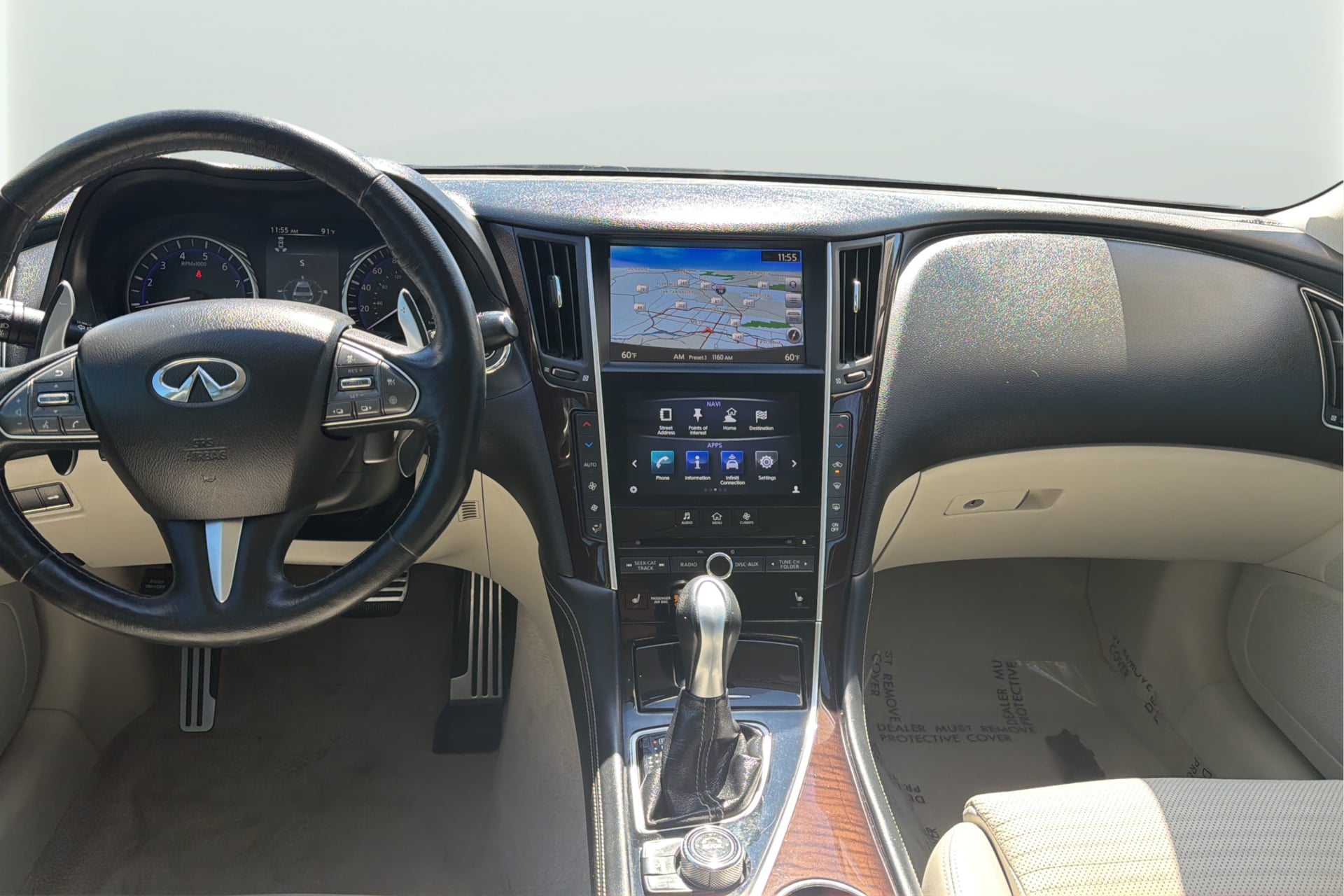 Infiniti Q50 photo 15