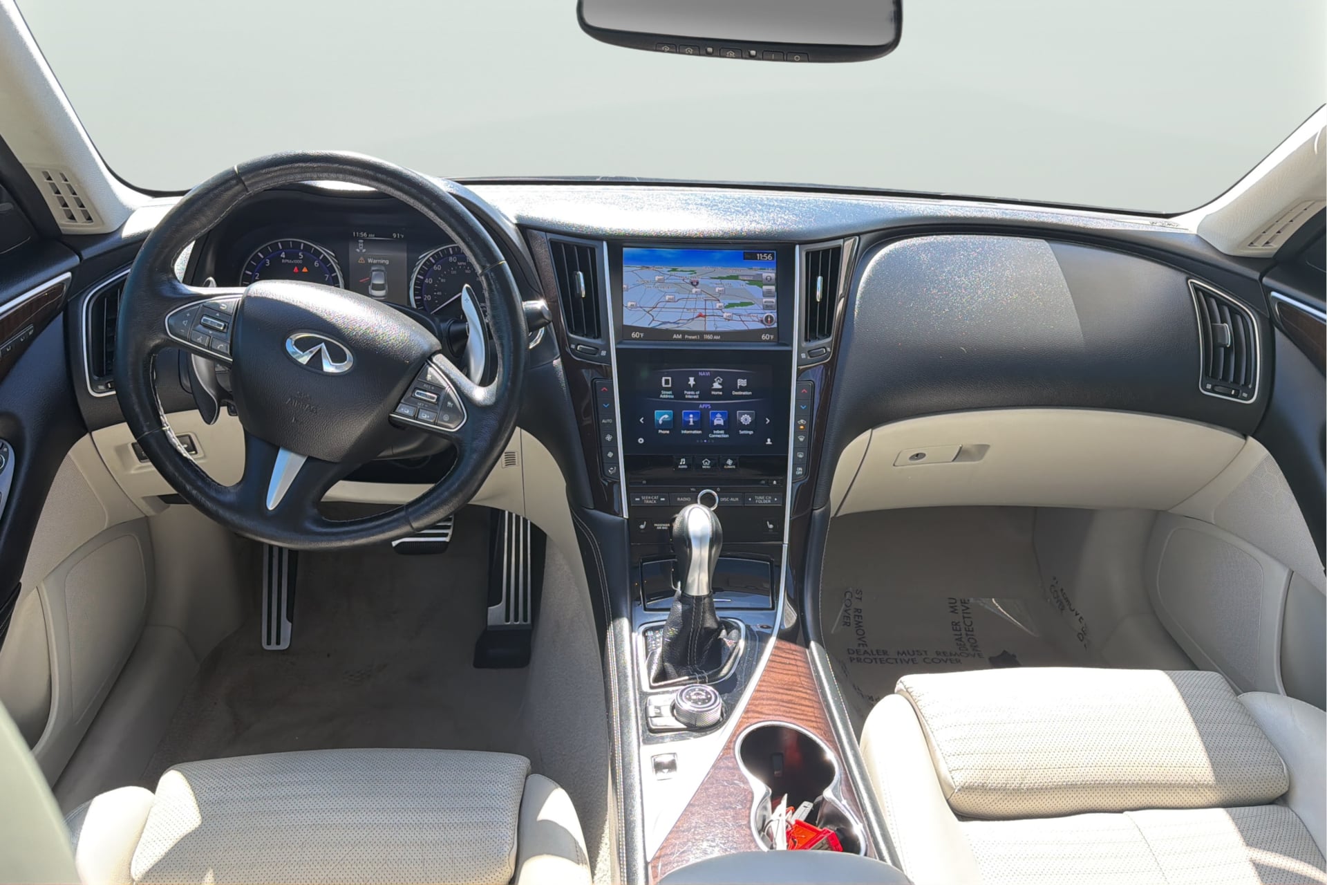 Infiniti Q50 photo 31