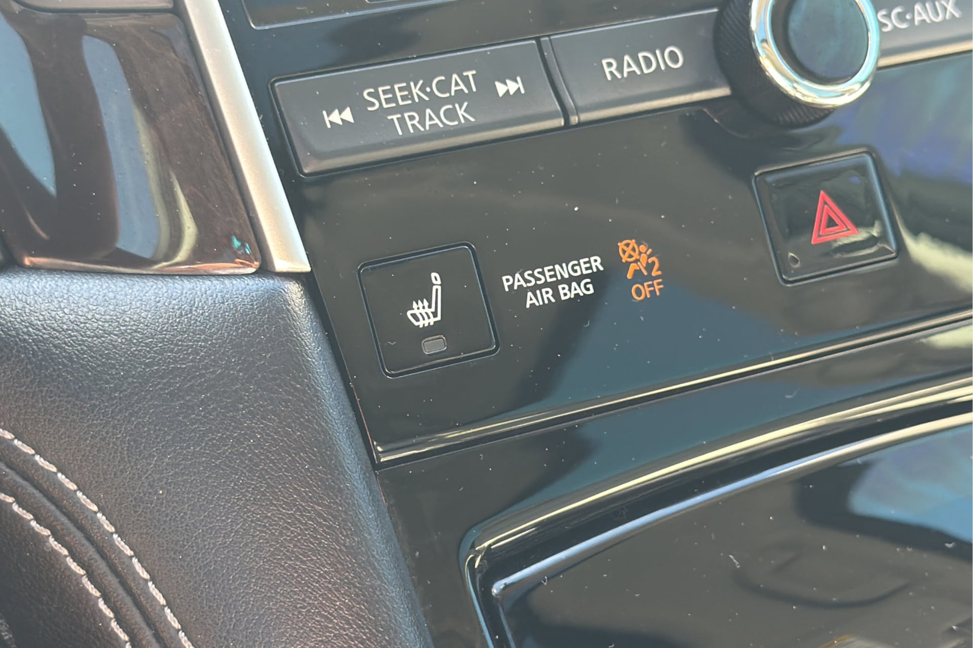 Infiniti Q50 photo 34