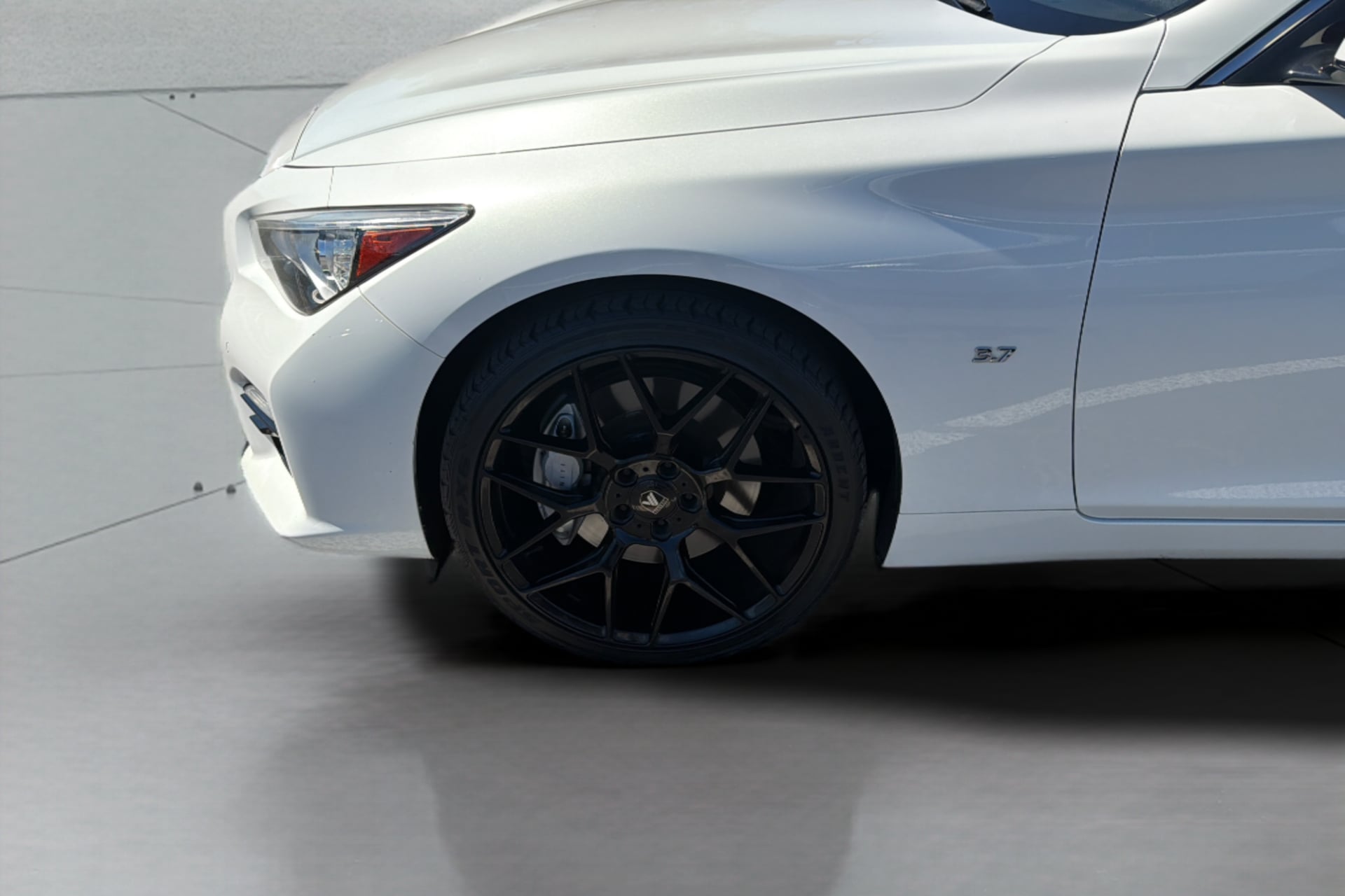 Infiniti Q50 photo 37
