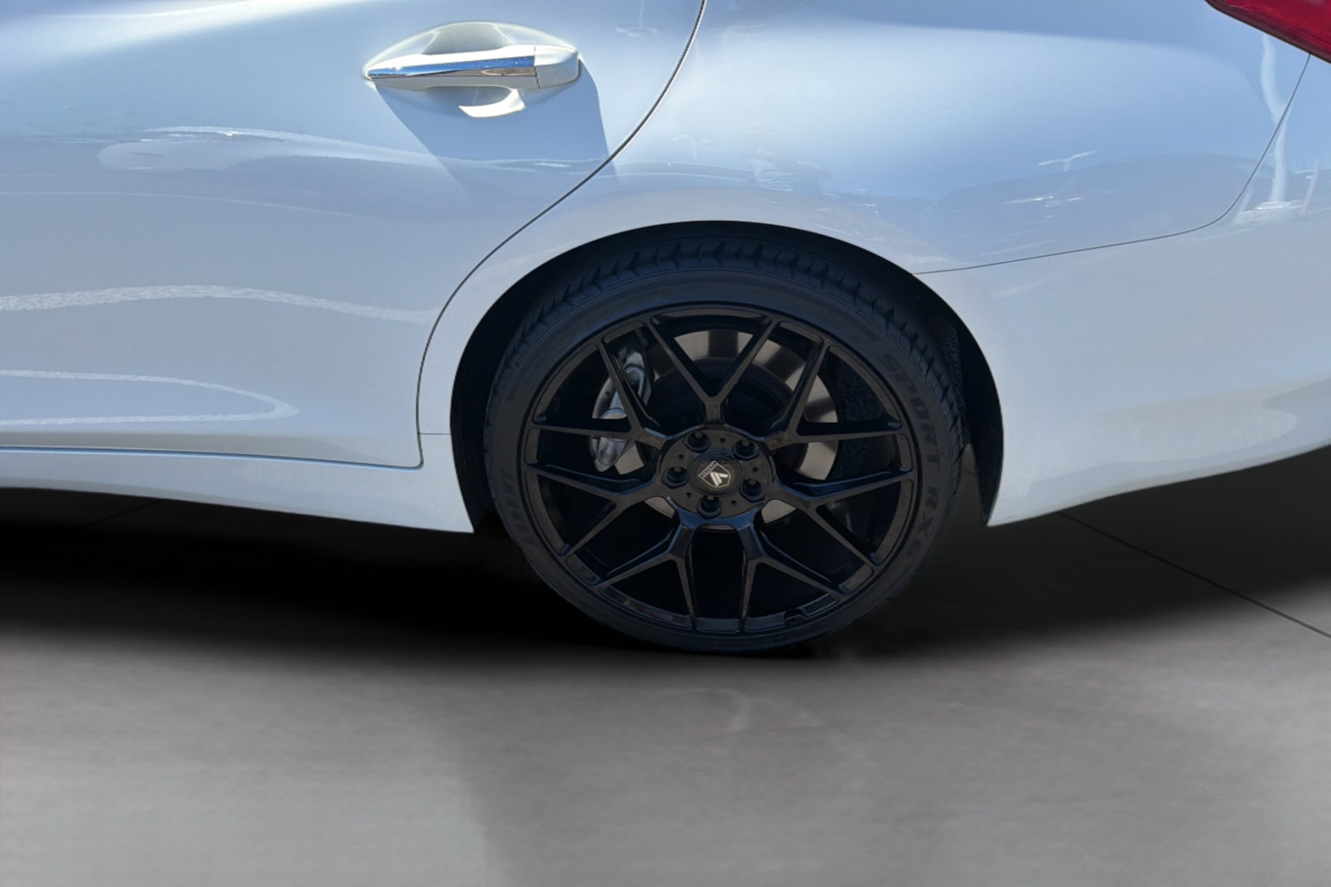 Infiniti Q50 photo 38