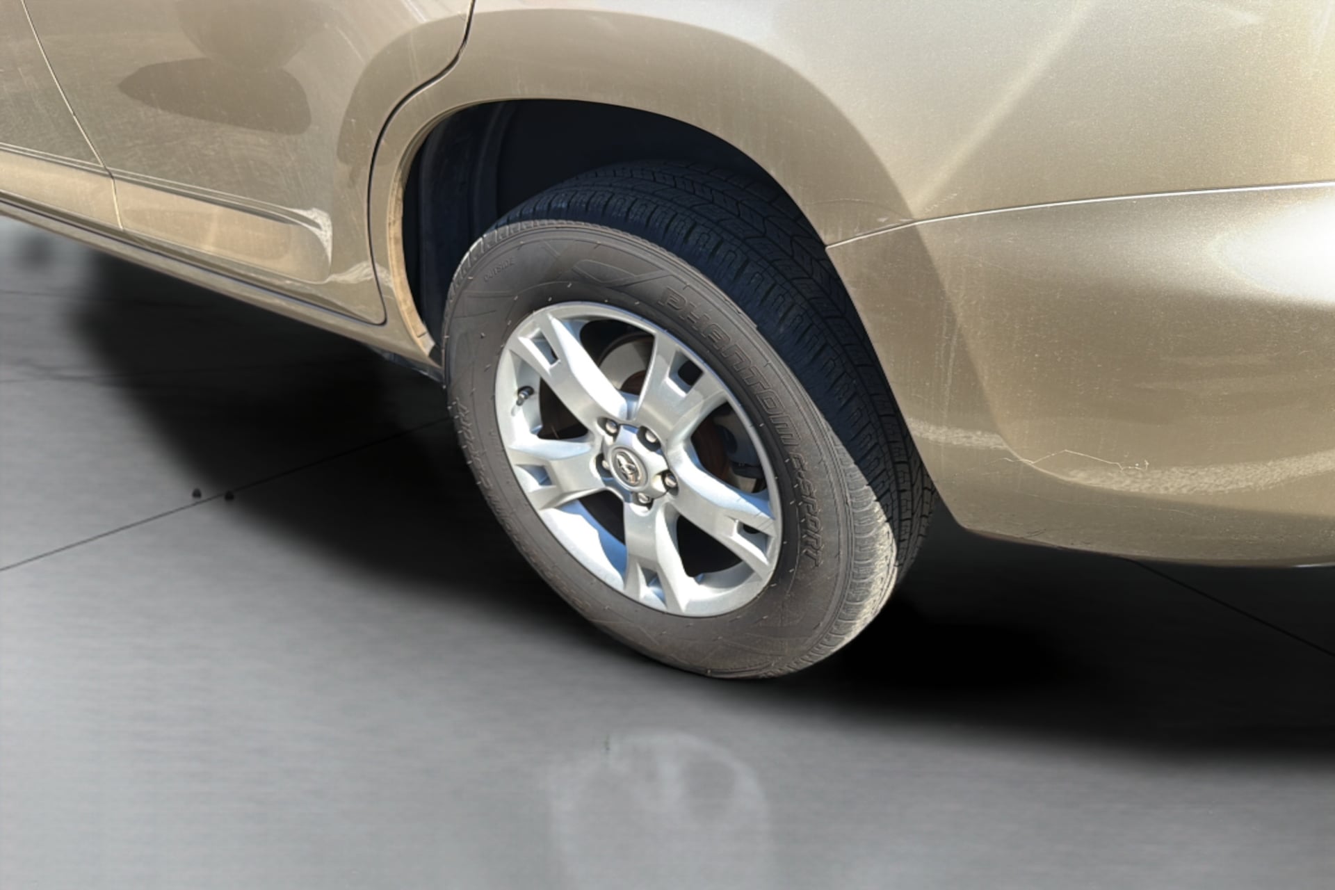 Photo 14 of this Toyota RAV4