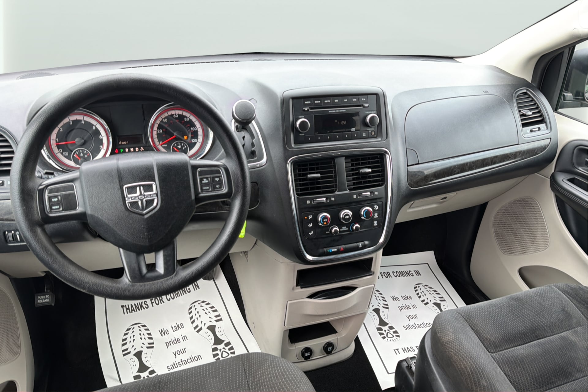 Dodge Grand Caravan photo 14