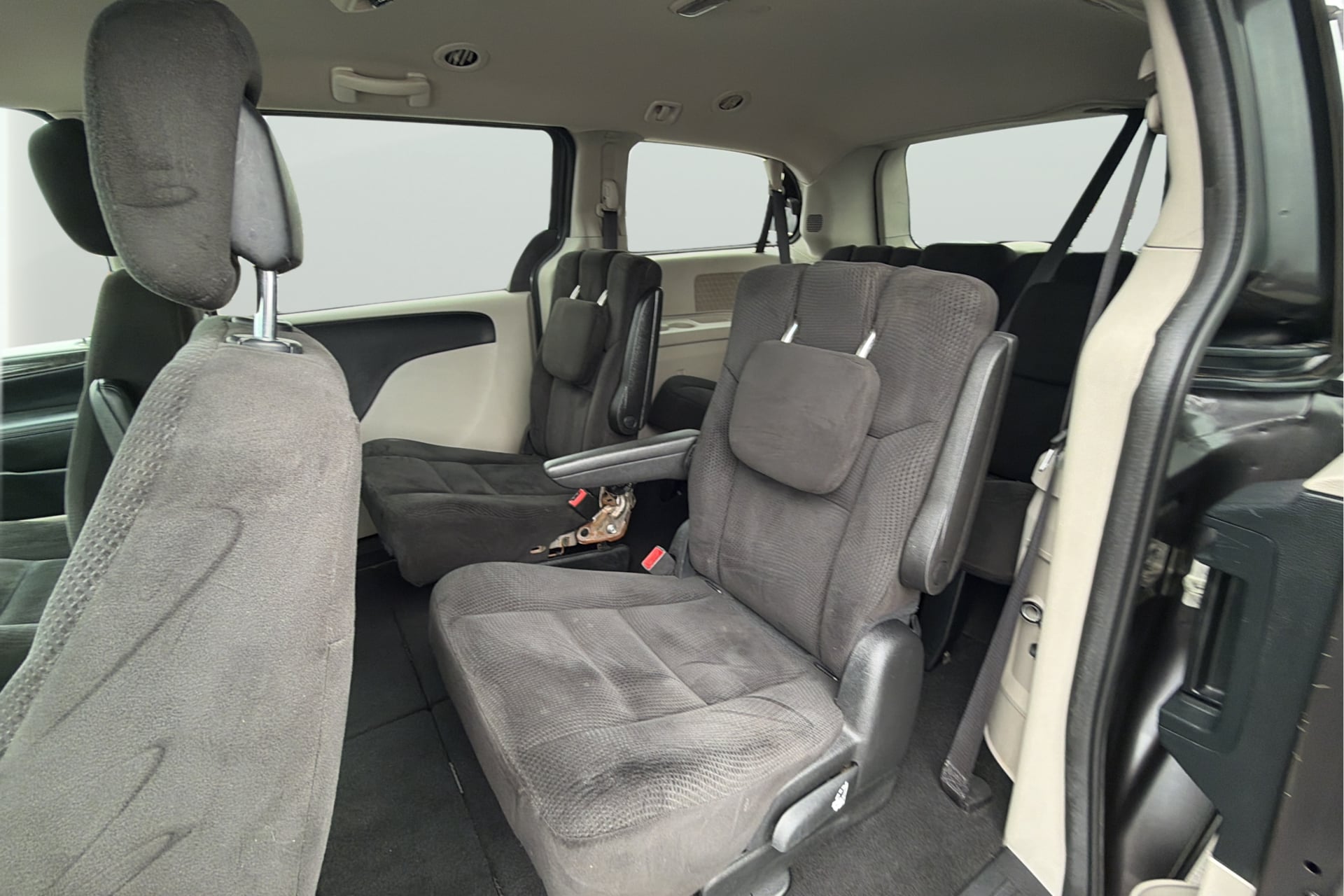 Dodge Grand Caravan photo 32