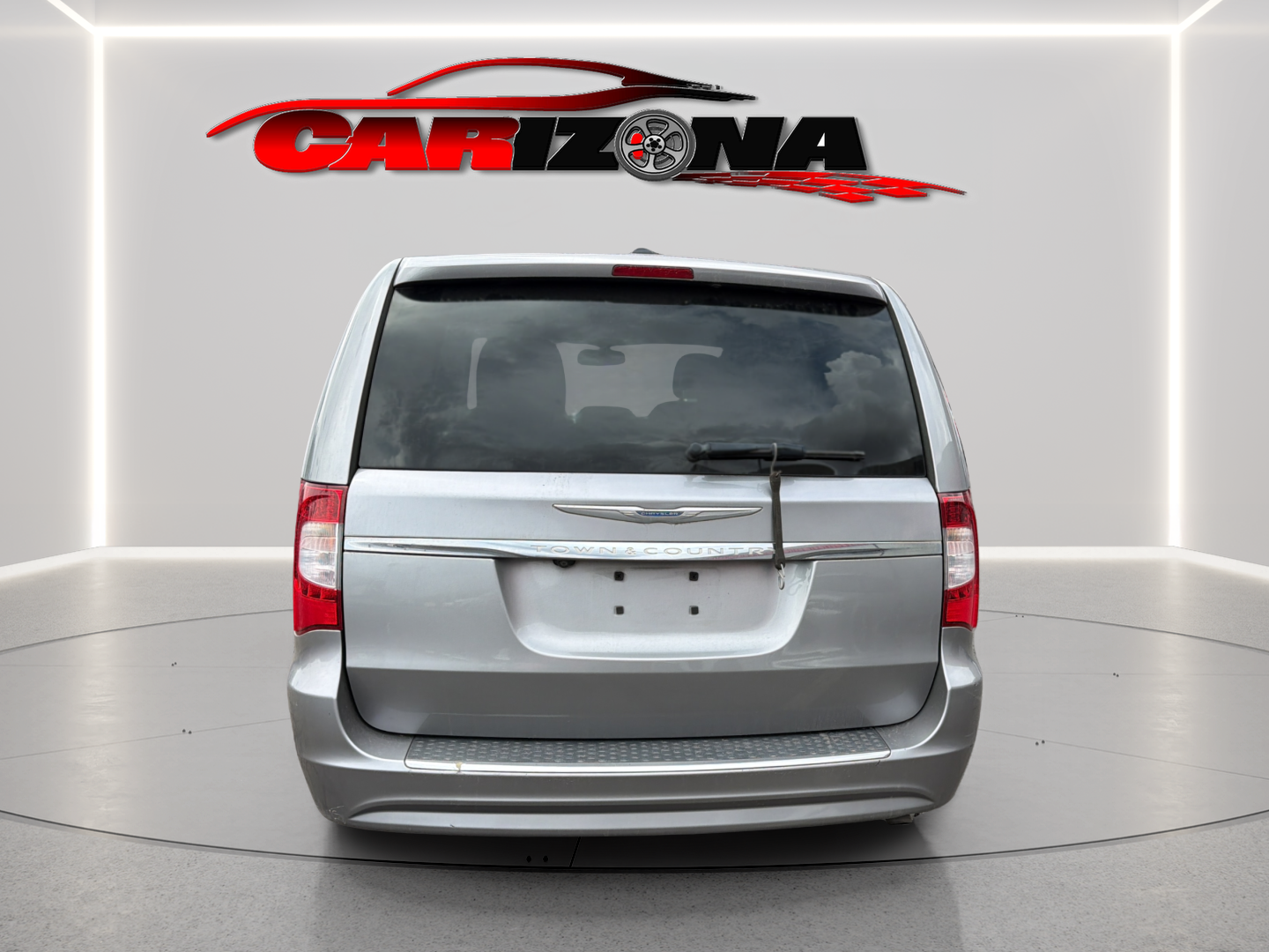 Chrysler Town and Country photo 7