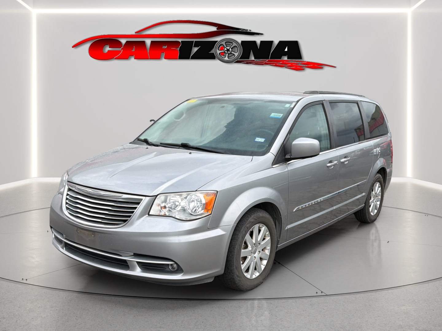 Chrysler Town and Country photo 12