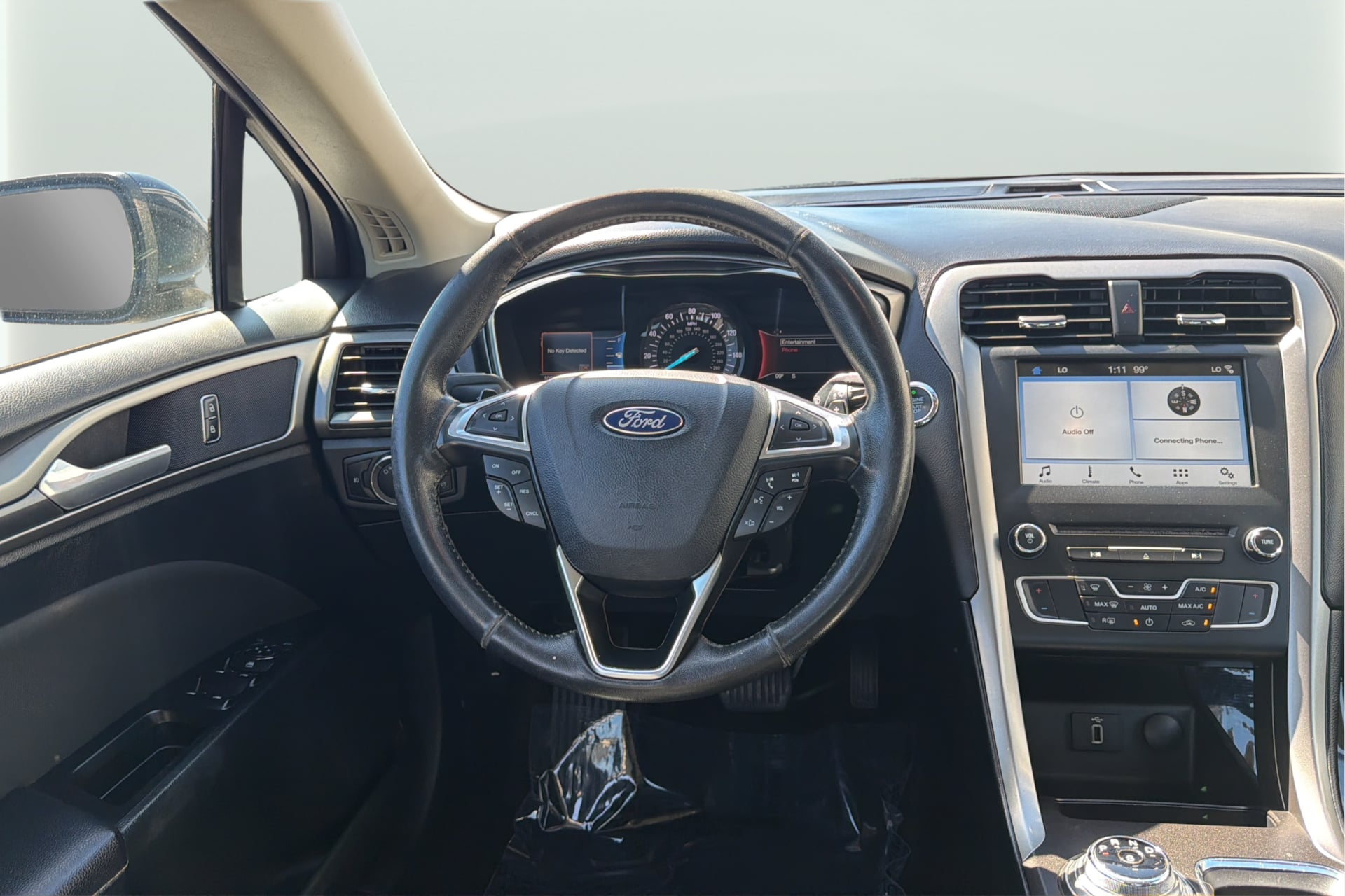 Ford Fusion photo 16