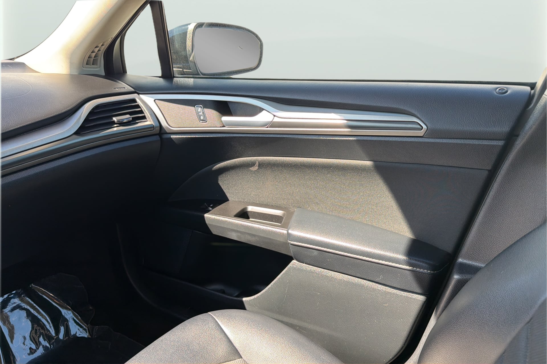Ford Fusion photo 17