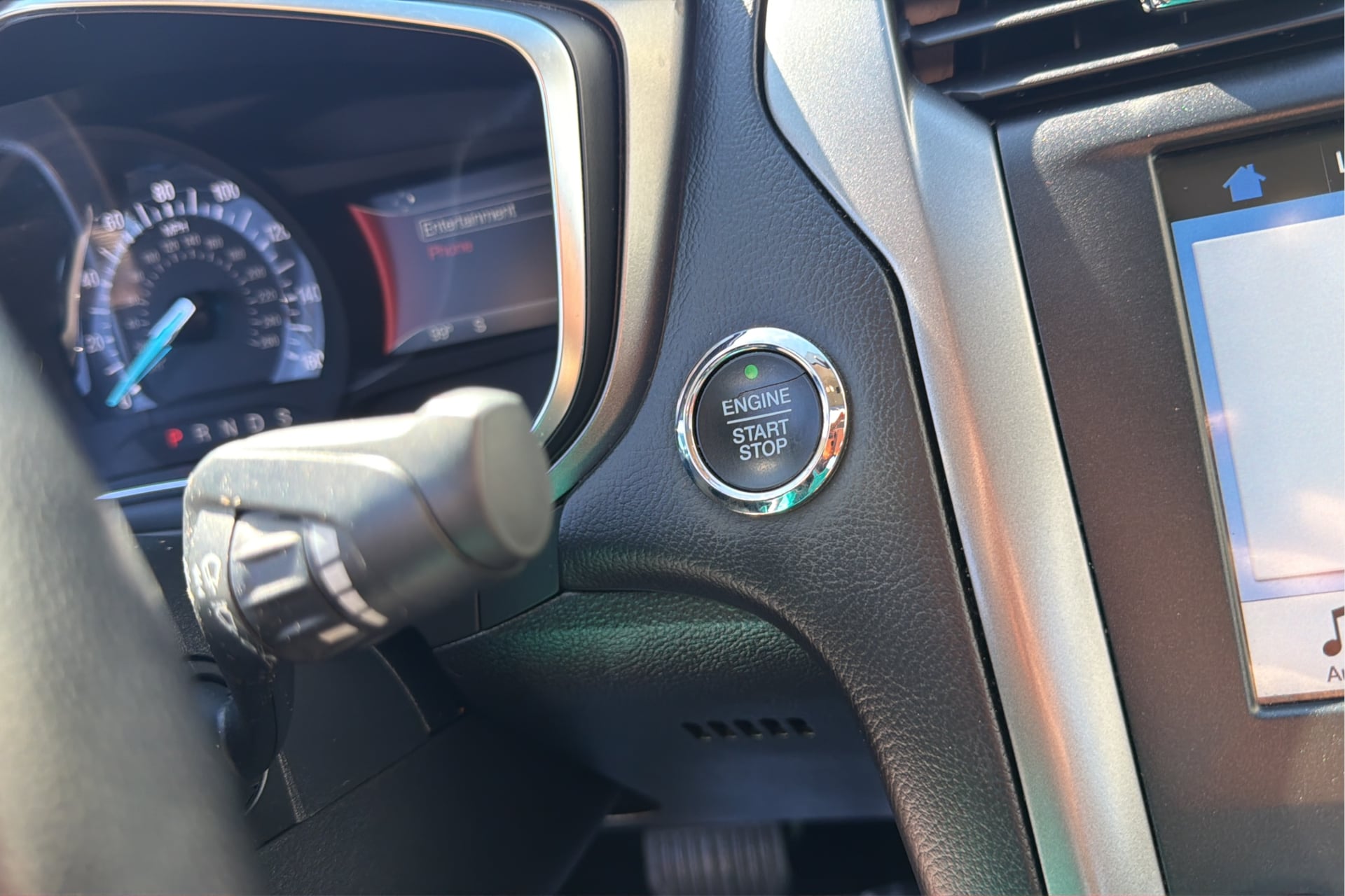 Ford Fusion photo 24