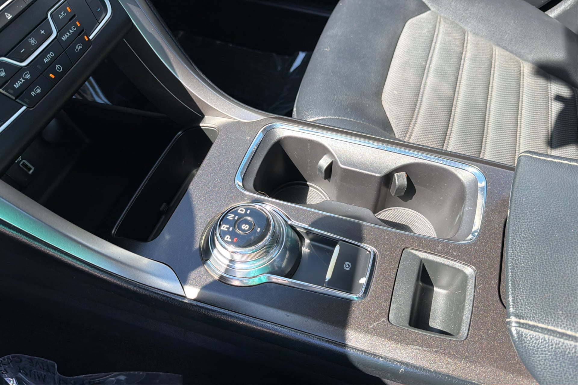 Ford Fusion photo 26