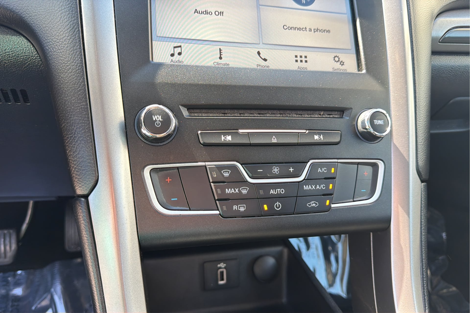 Ford Fusion photo 28