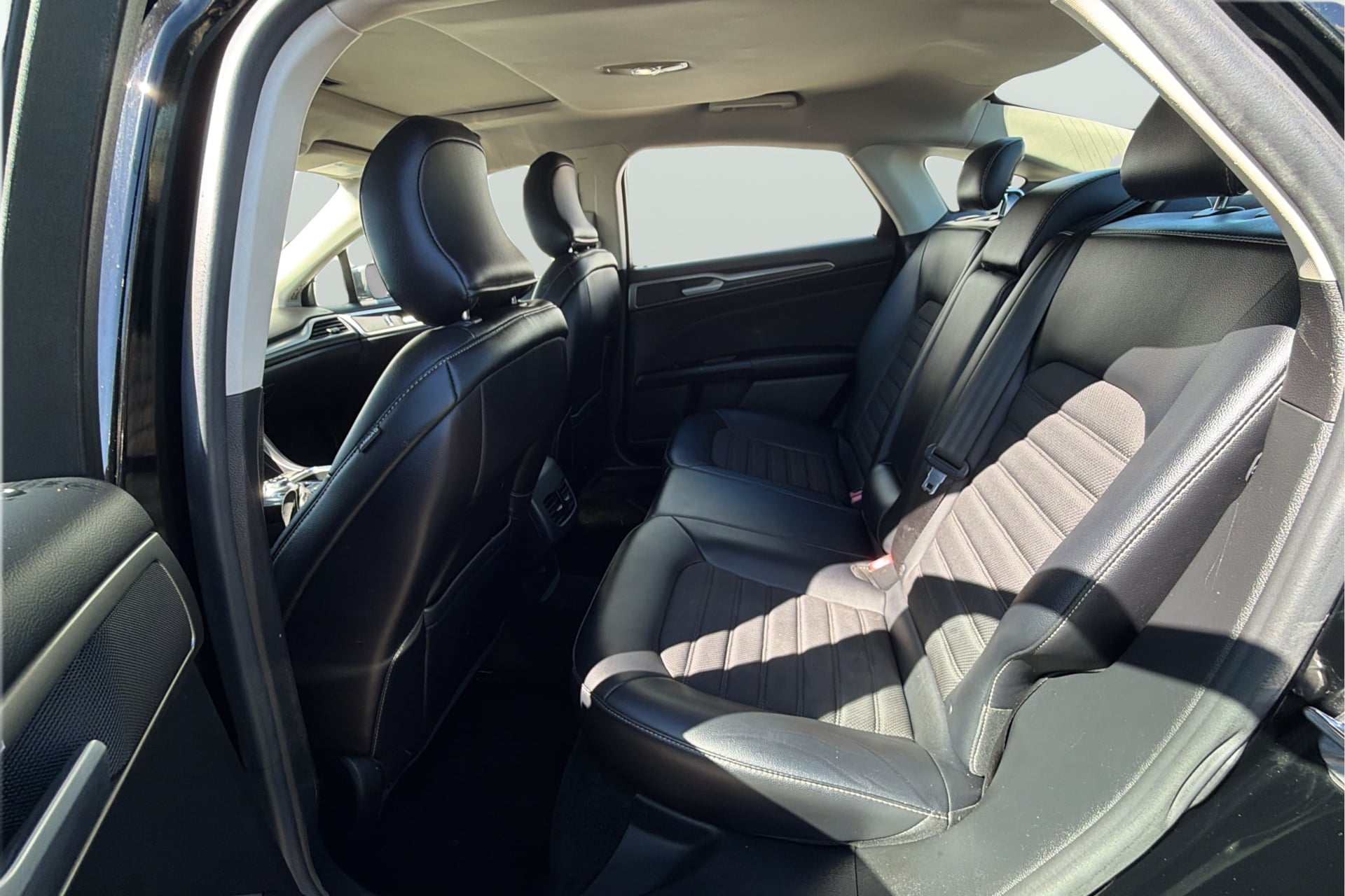 Ford Fusion photo 33