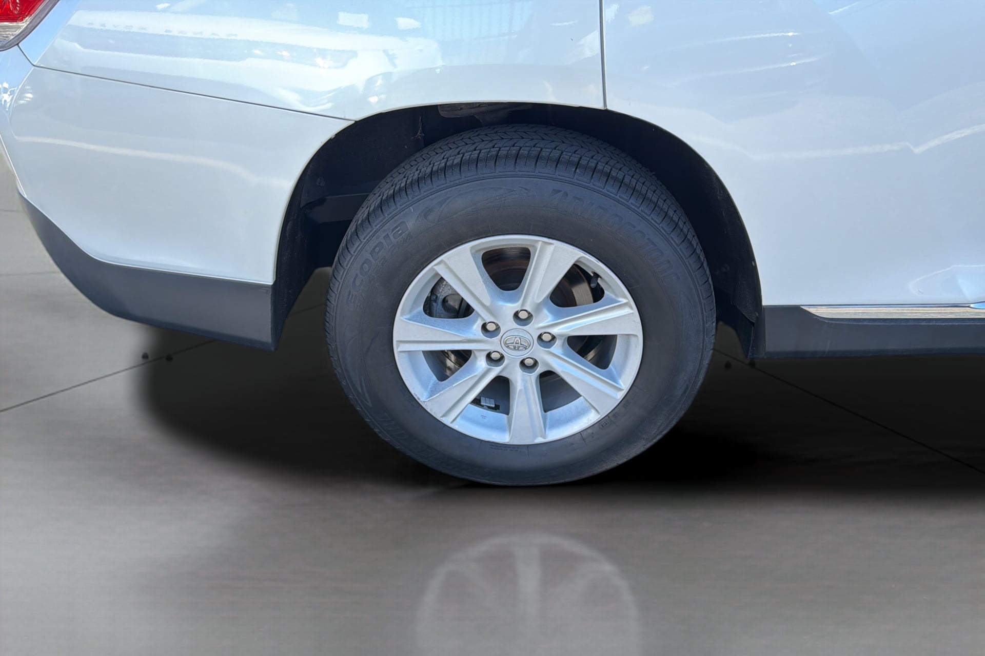 Photo 35 of this Toyota Highlander
