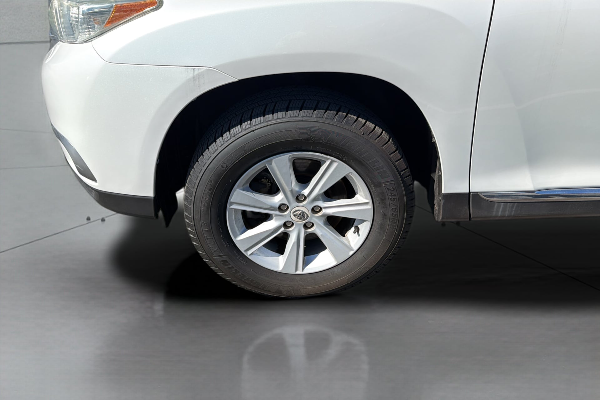 Photo 36 of this Toyota Highlander