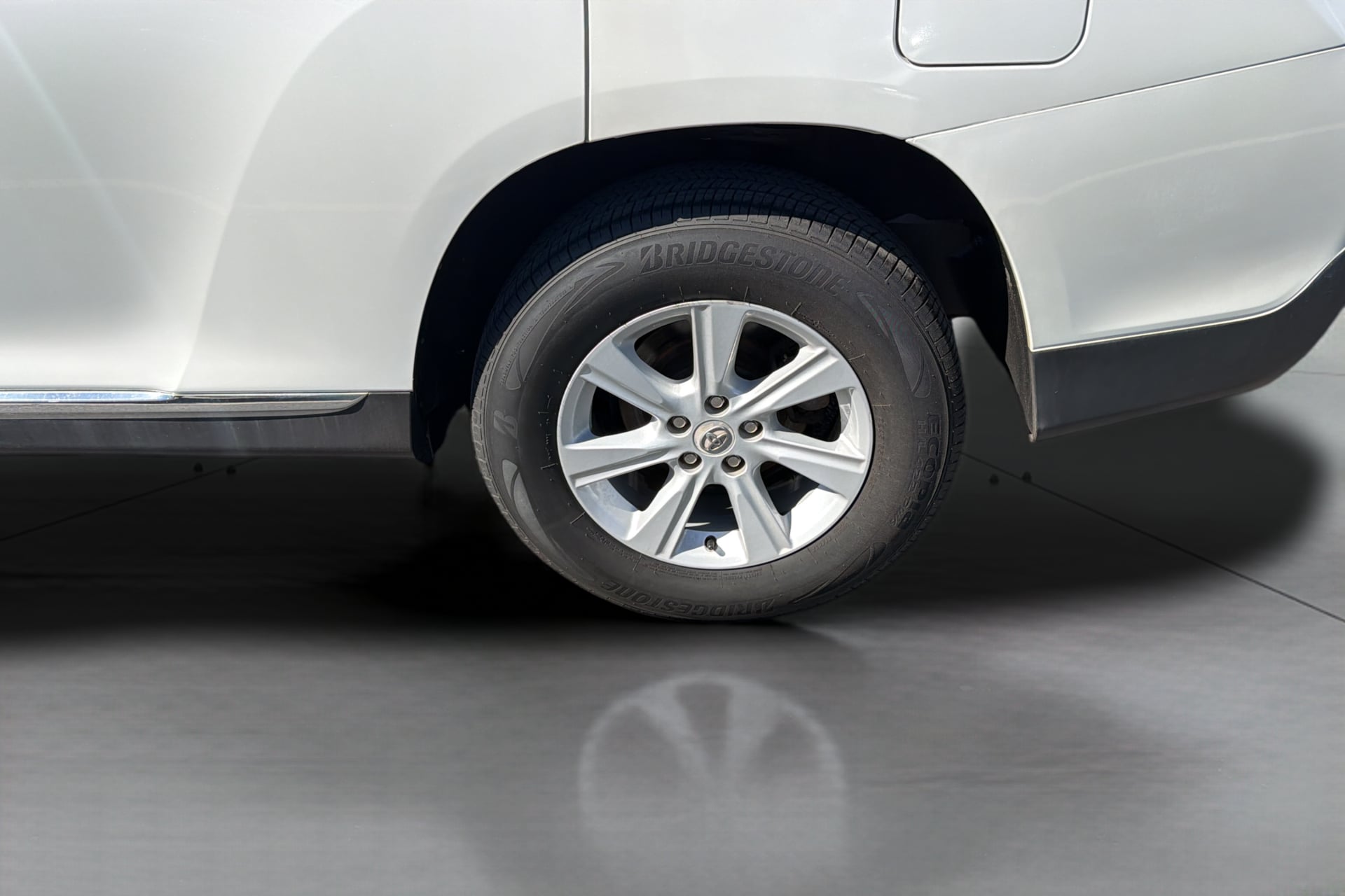 Photo 37 of this Toyota Highlander
