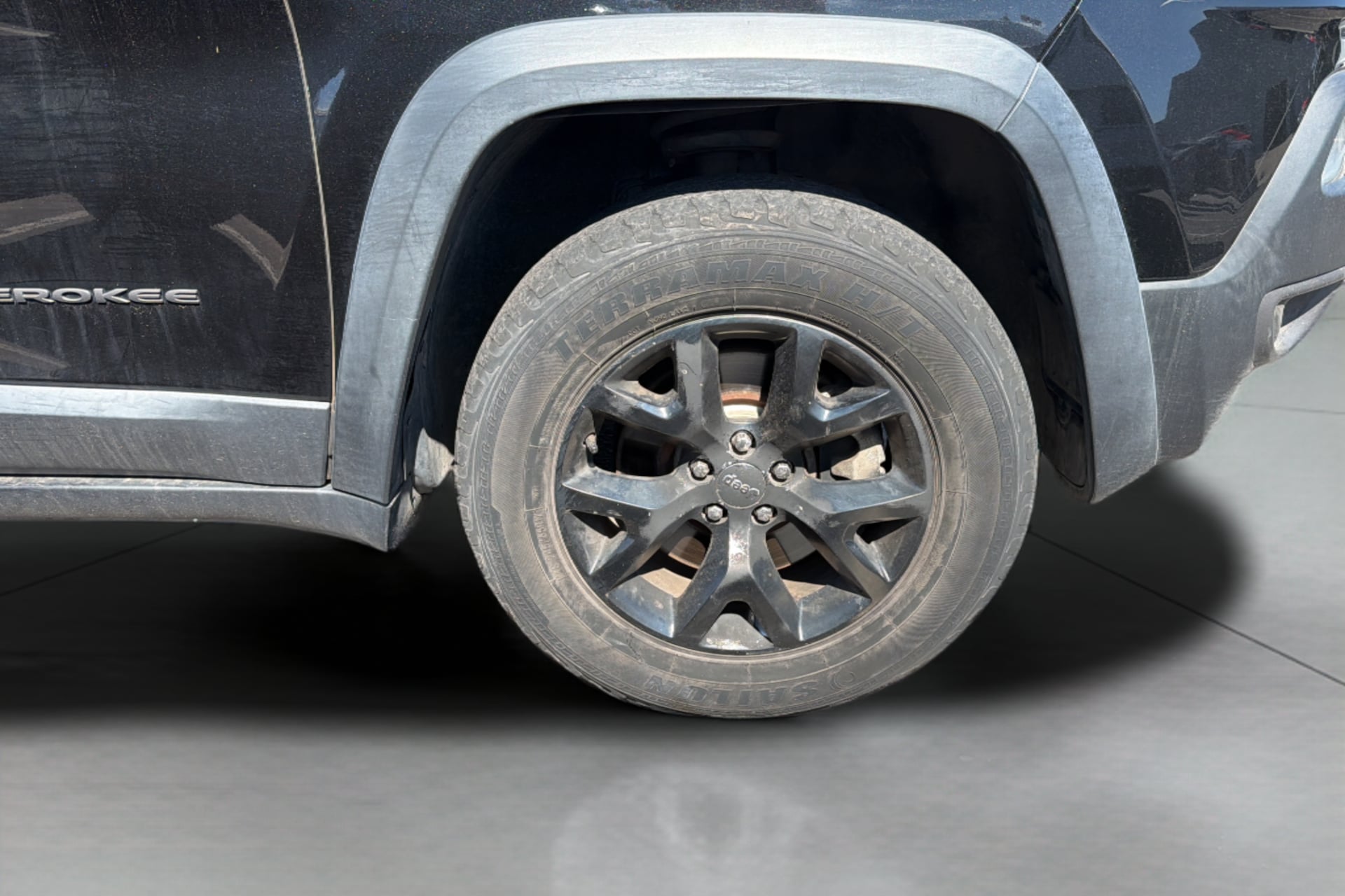 Jeep Cherokee photo 15