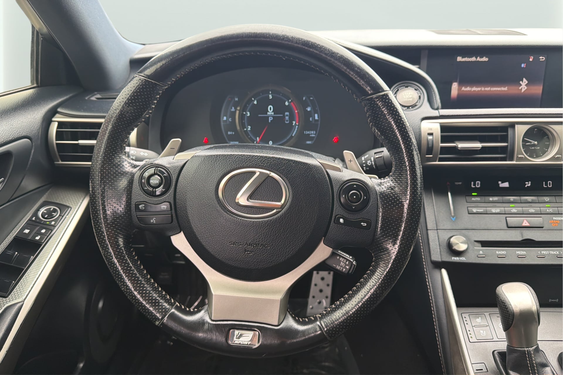 Lexus IS photo 16