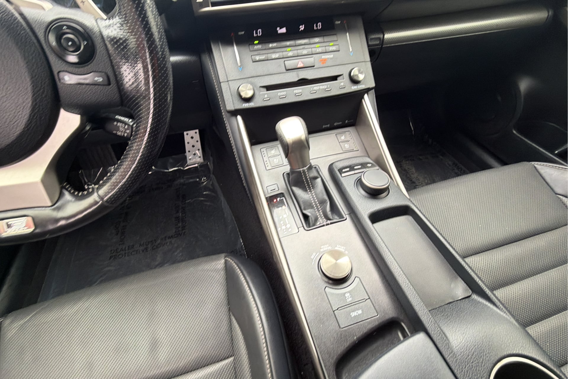 Lexus IS photo 22