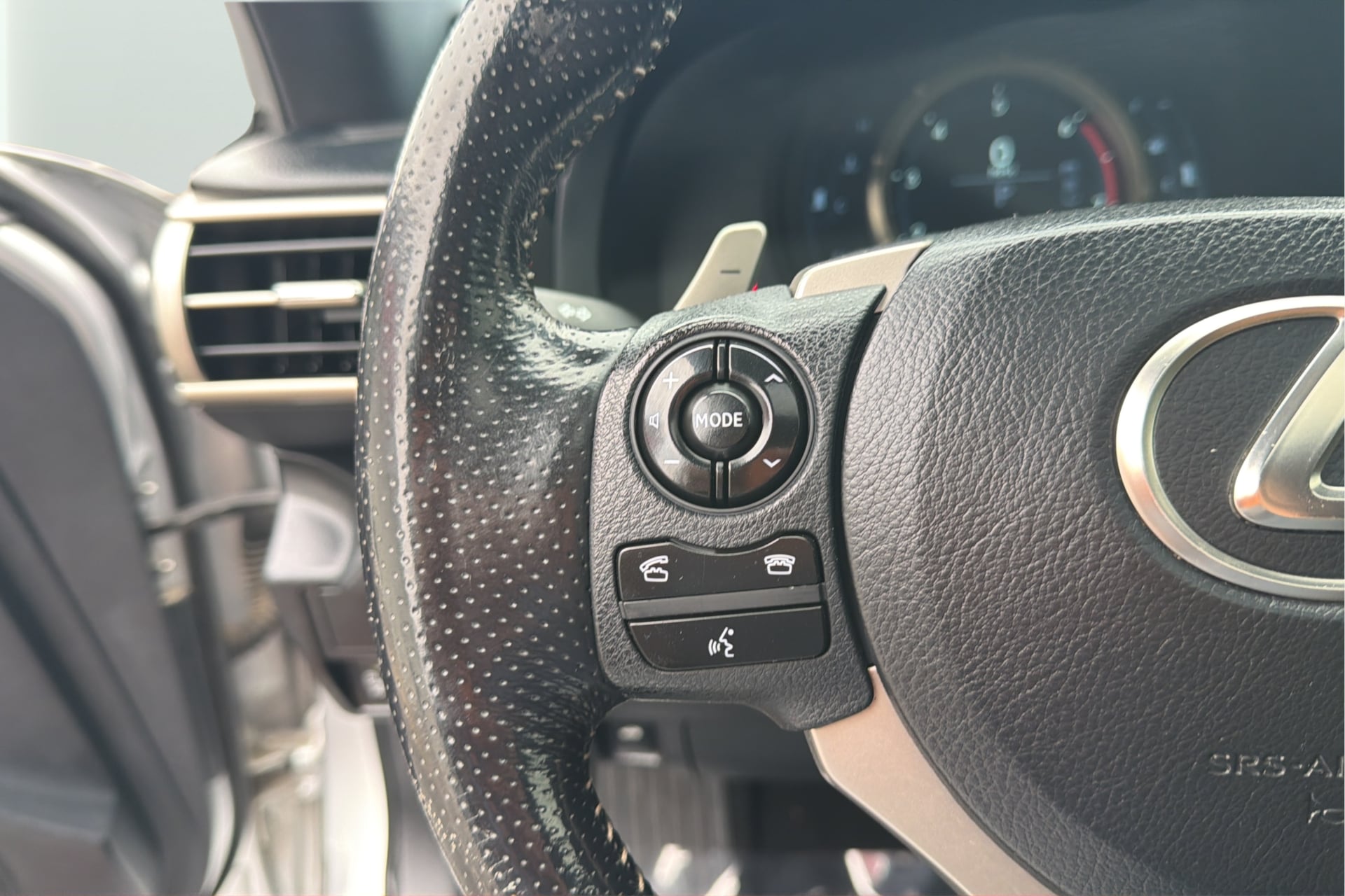 Lexus IS photo 26