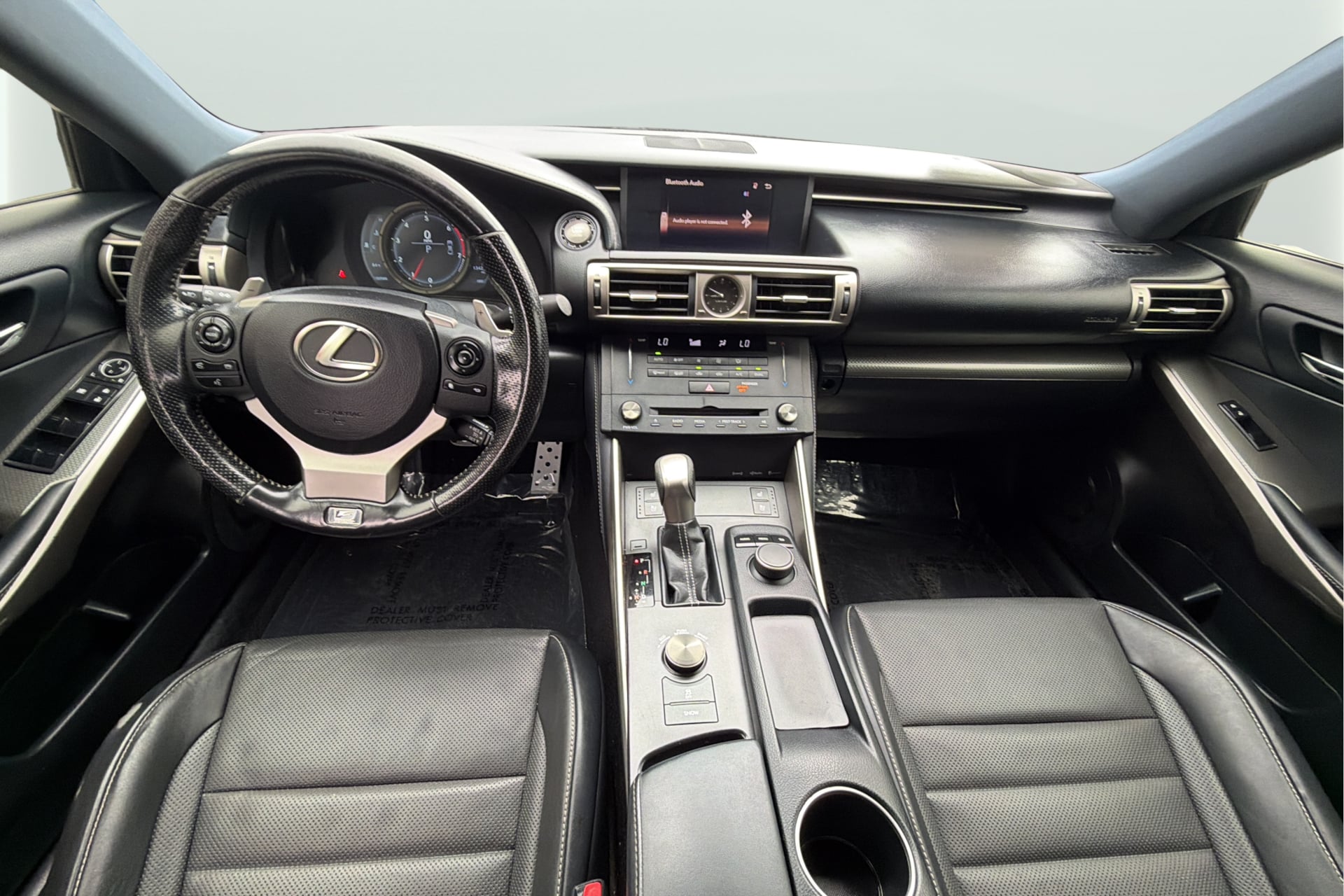 Lexus IS photo 29