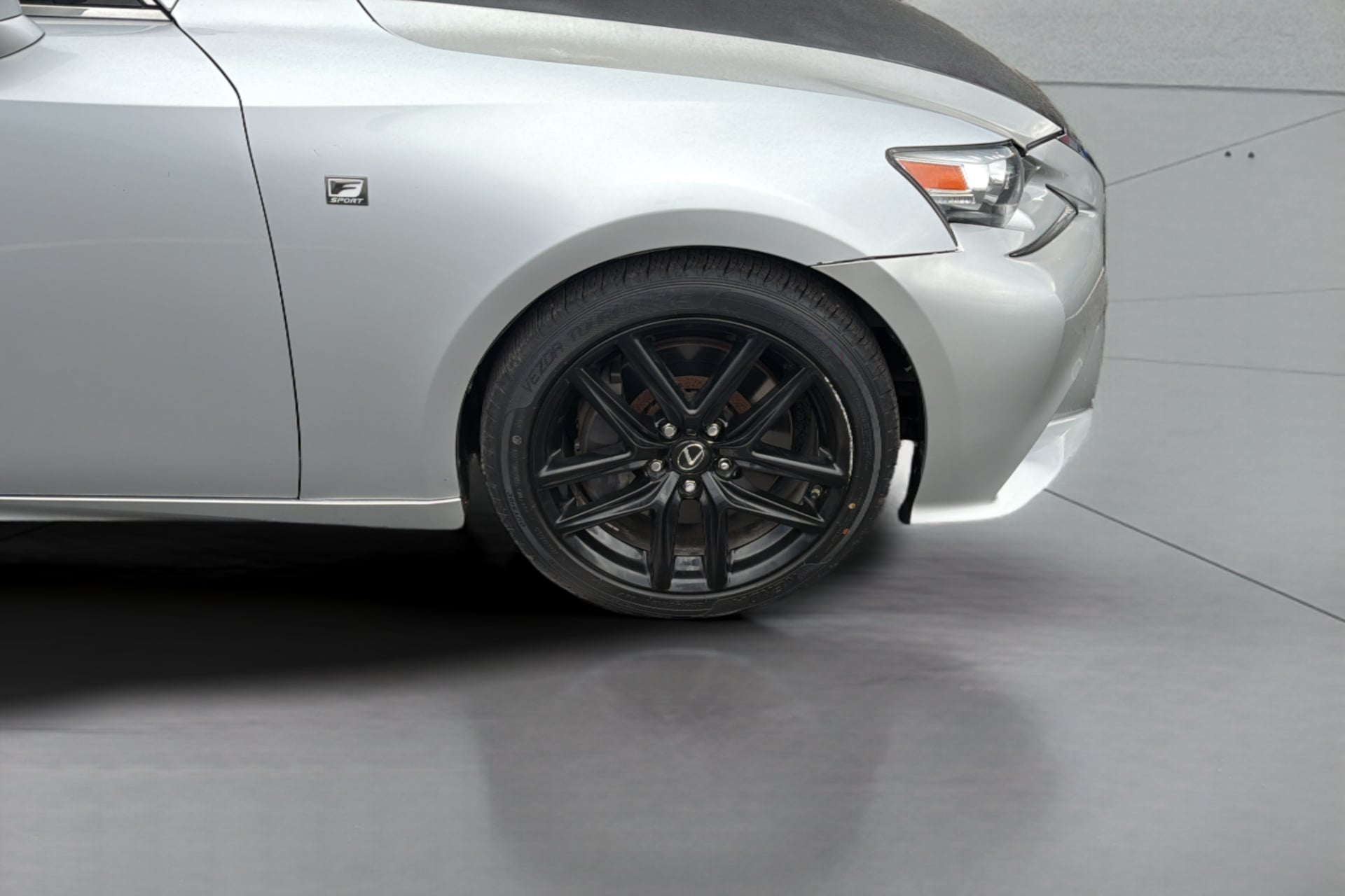 Lexus IS photo 35