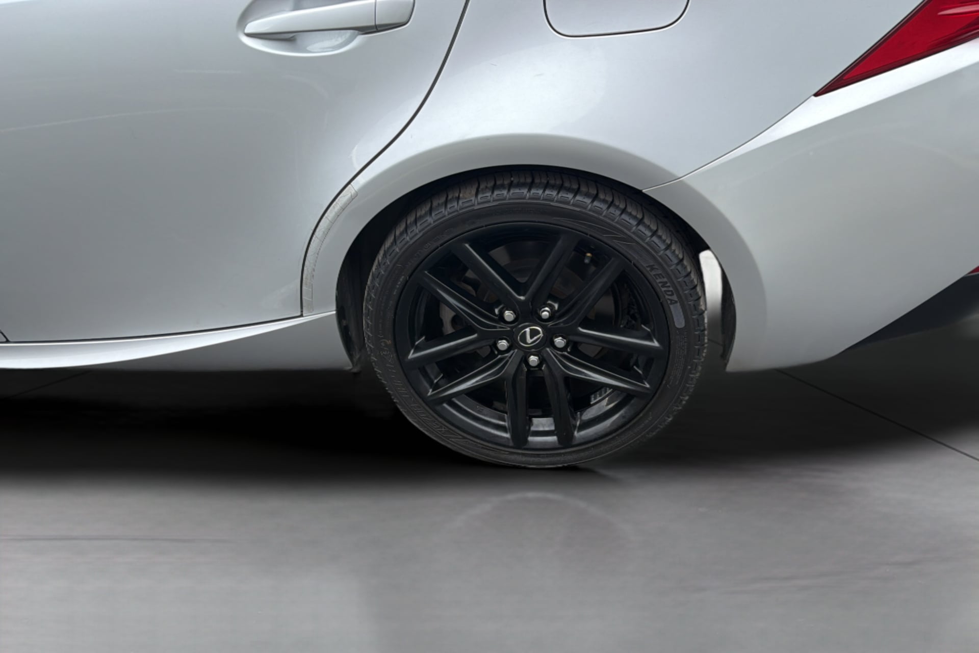 Lexus IS photo 38