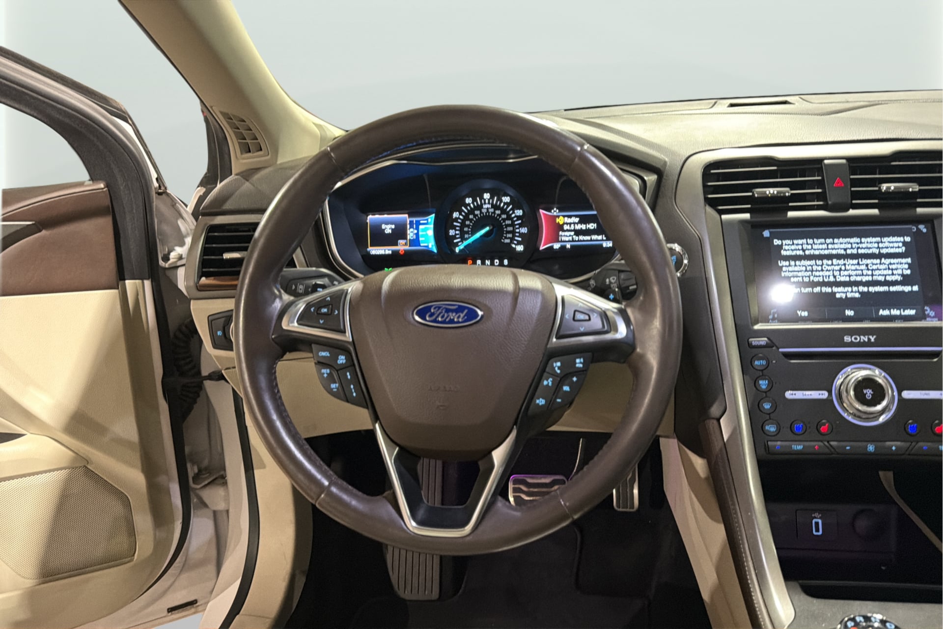 Ford Fusion photo 16
