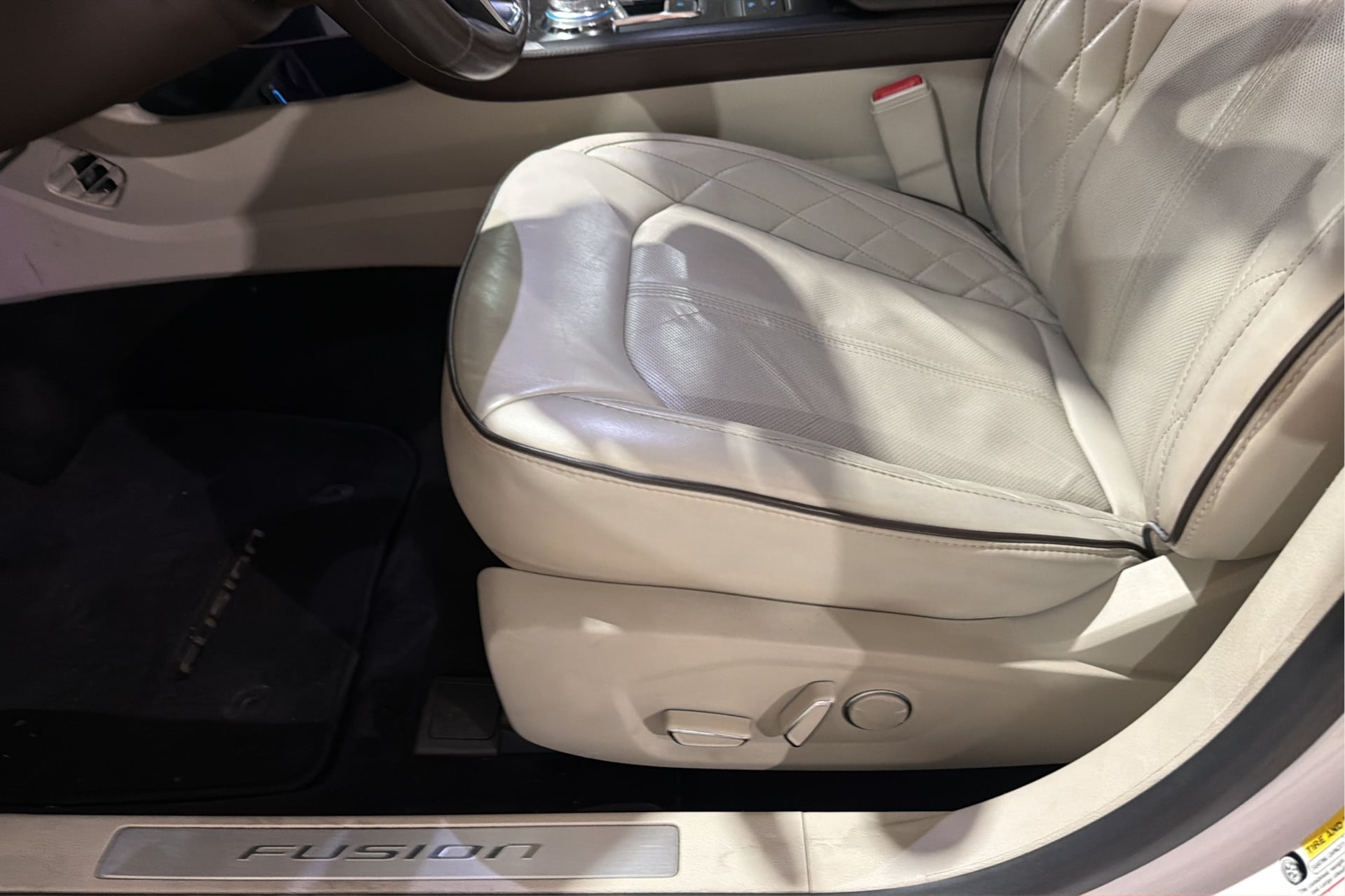 Ford Fusion photo 20