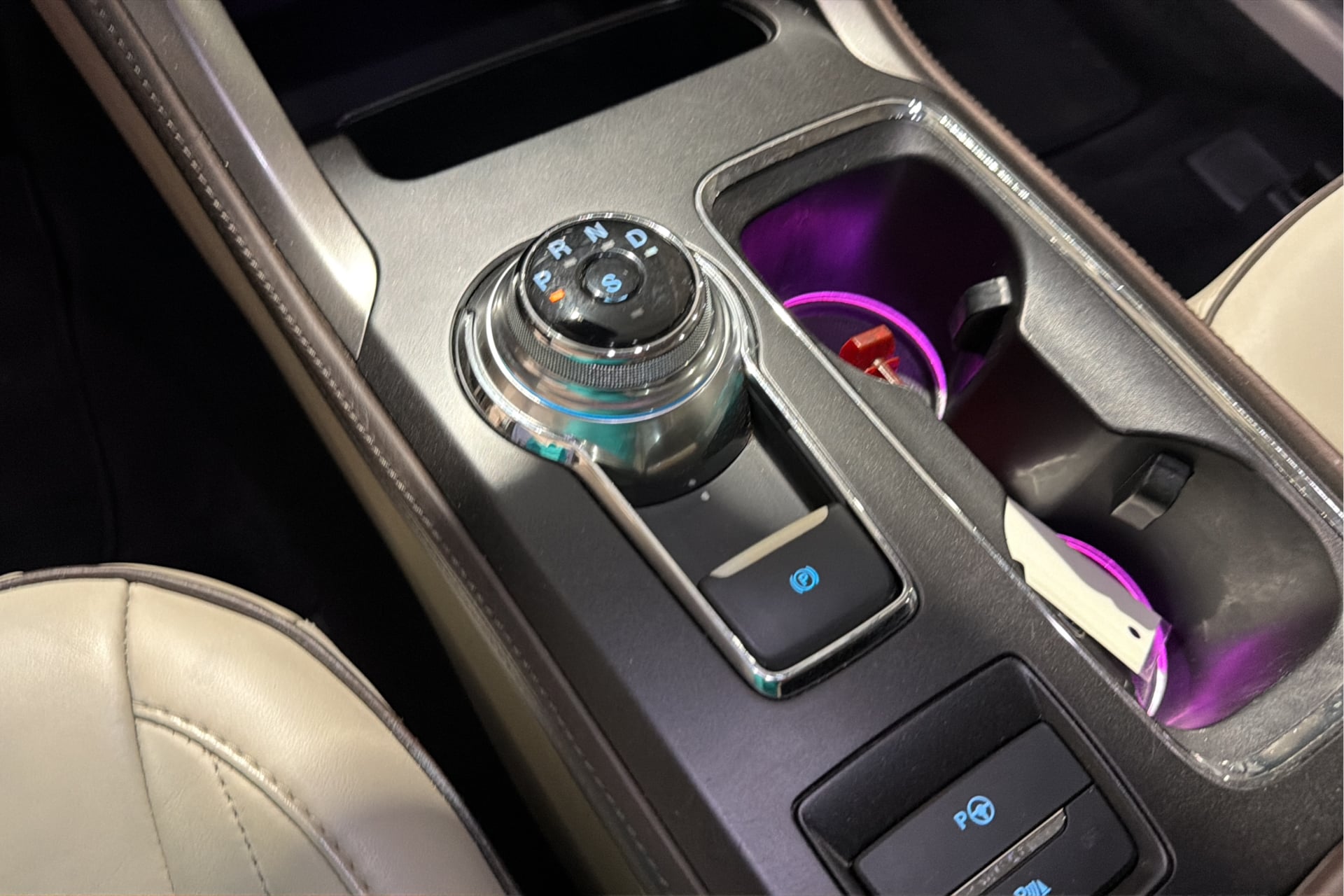 Ford Fusion photo 23