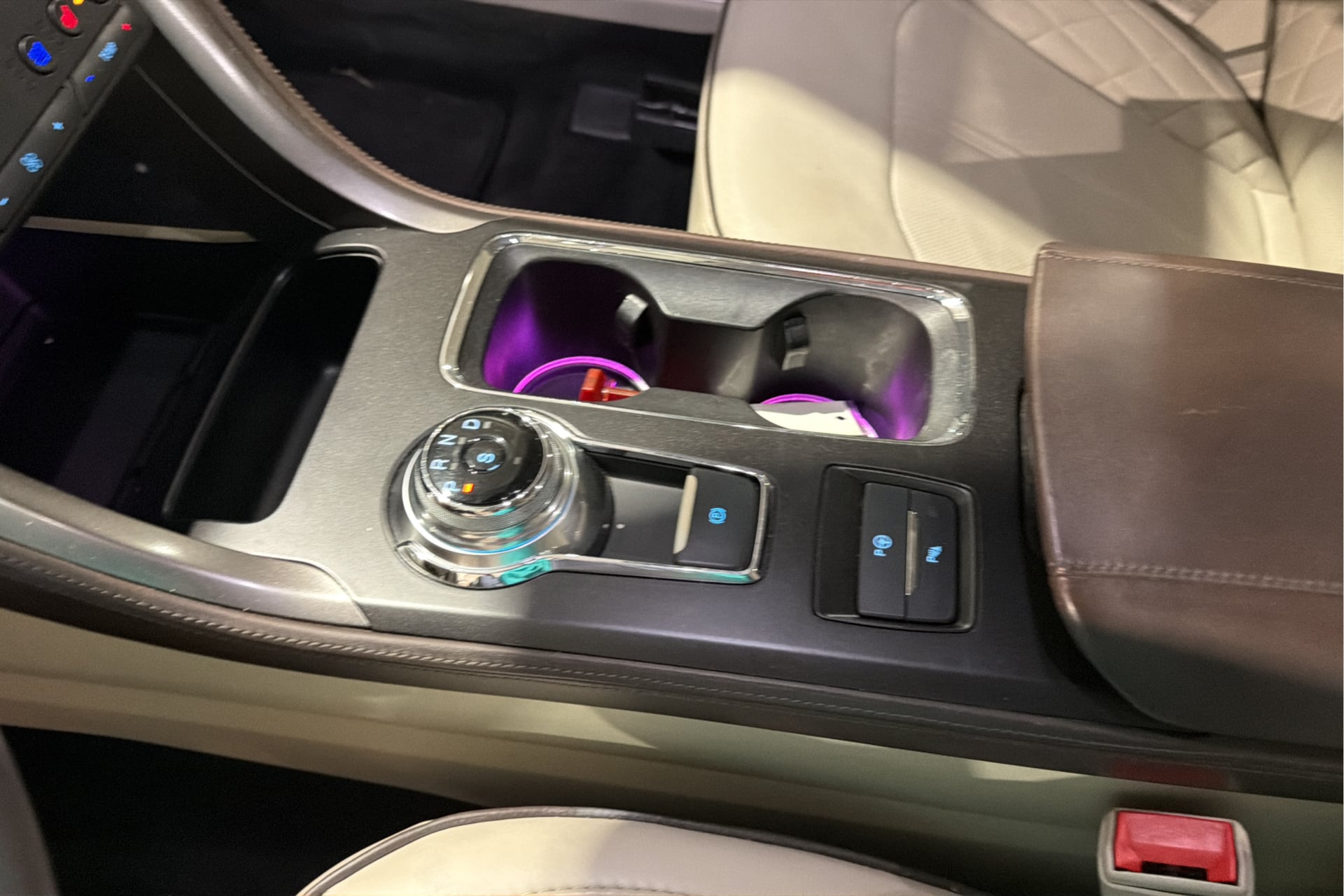Ford Fusion photo 26
