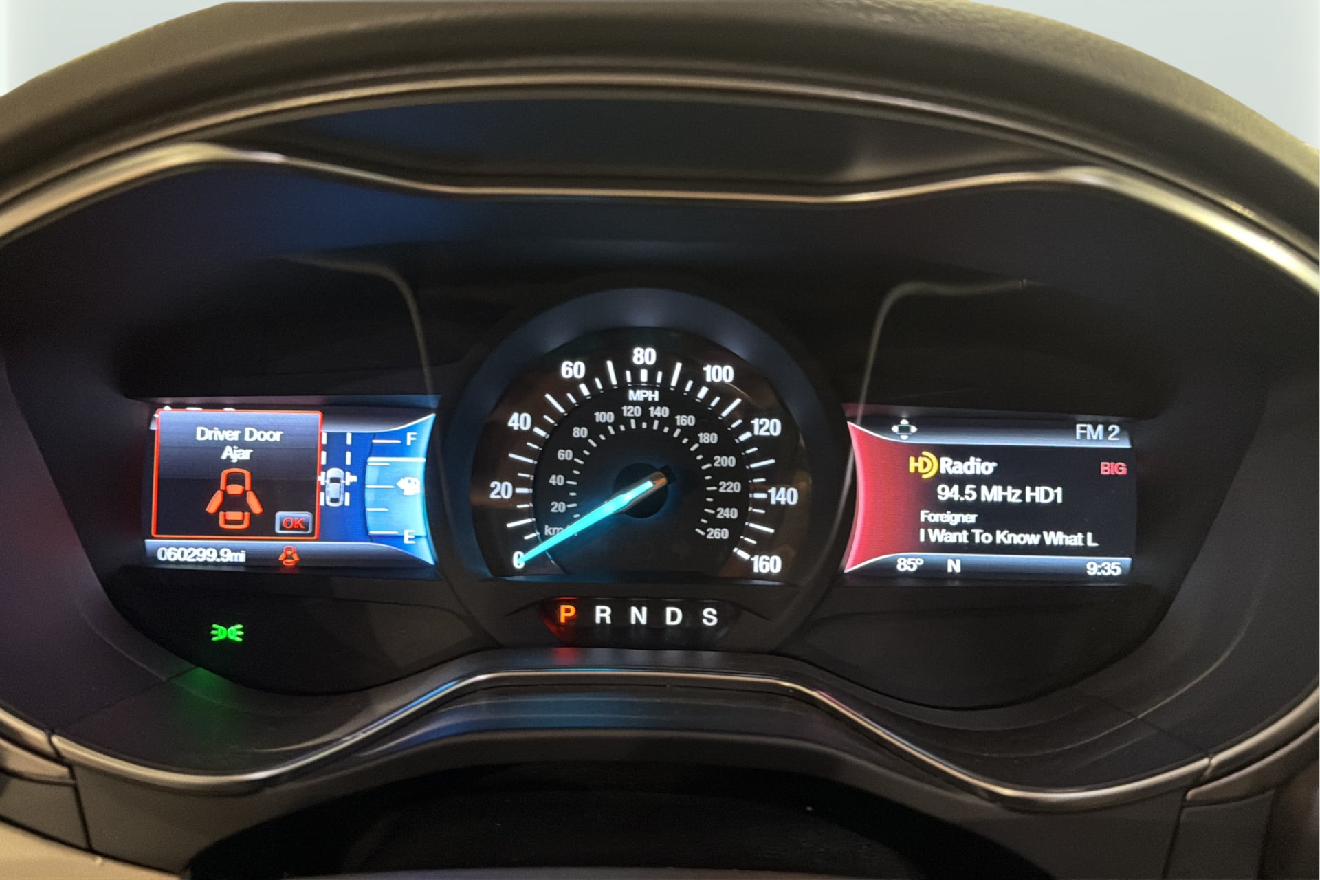 Ford Fusion photo 29